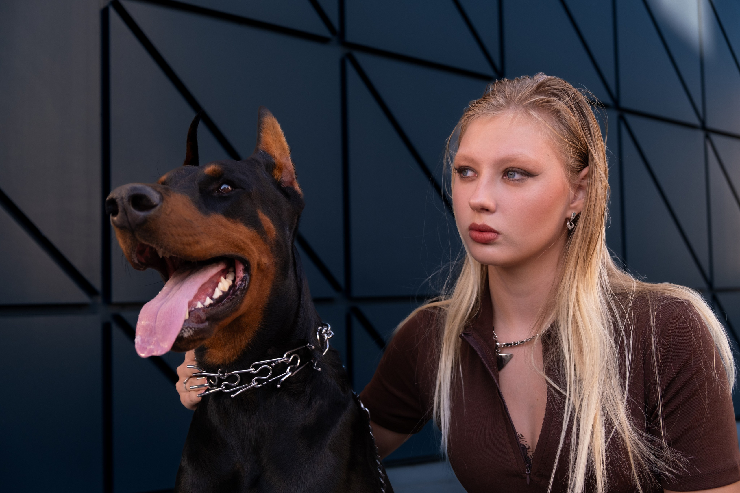 Фотосессия с Доберманом. Профессиональная фотосъемка в Крыму. Натуральные эмоции и живые кадры. Забронируйте дату прямо сейчас!