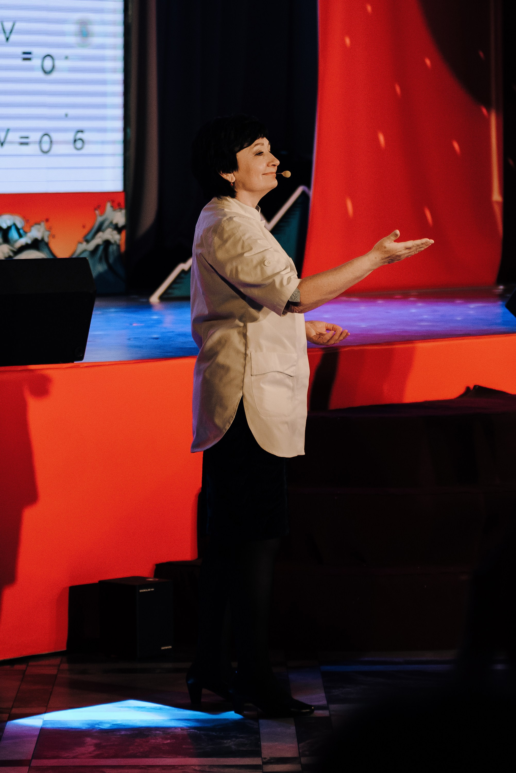 СПЕКТАКЛЬ «ВОЛШЕБНЫЕ ОЧКИ» ОПТИК-ЦЕНТР. Репортажный фотограф Зуев Роман г. Челябинск