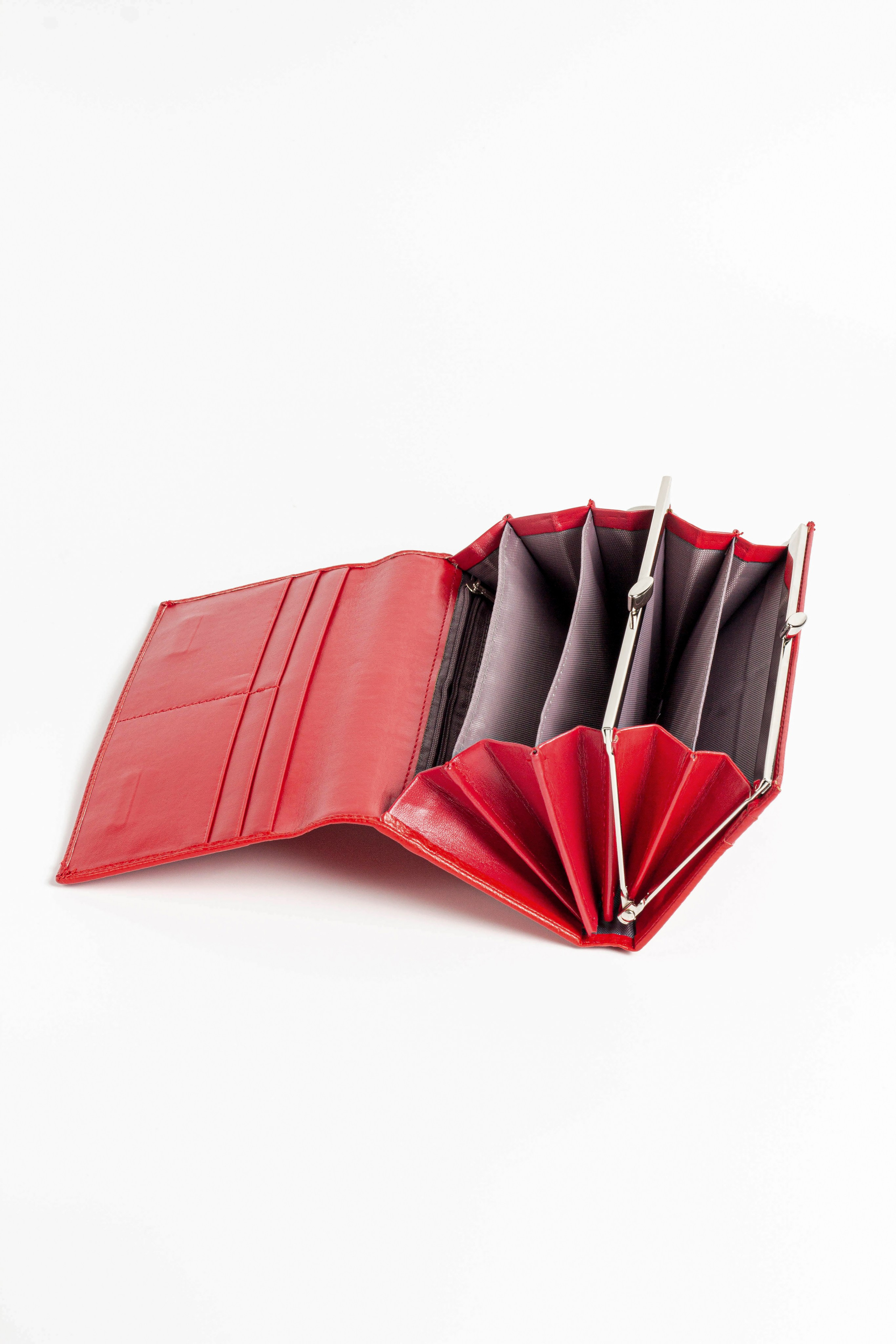 Предметная фотография изделий из кожи. Предметный фотограф в Москве и Московской области