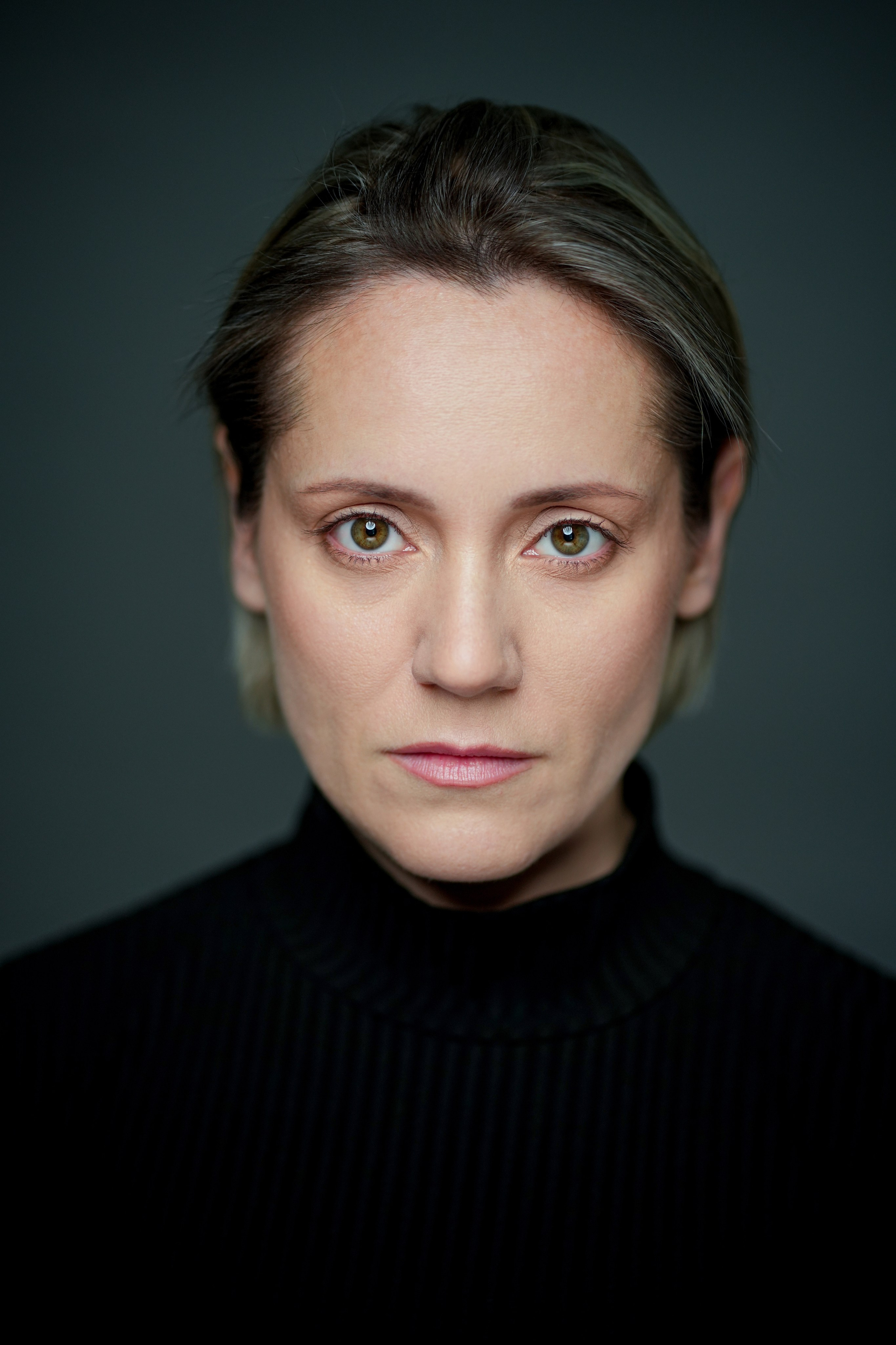 Актриса Александра Белова. Портретная съемка в Москве, студийный фотограф Игорь Фомин
