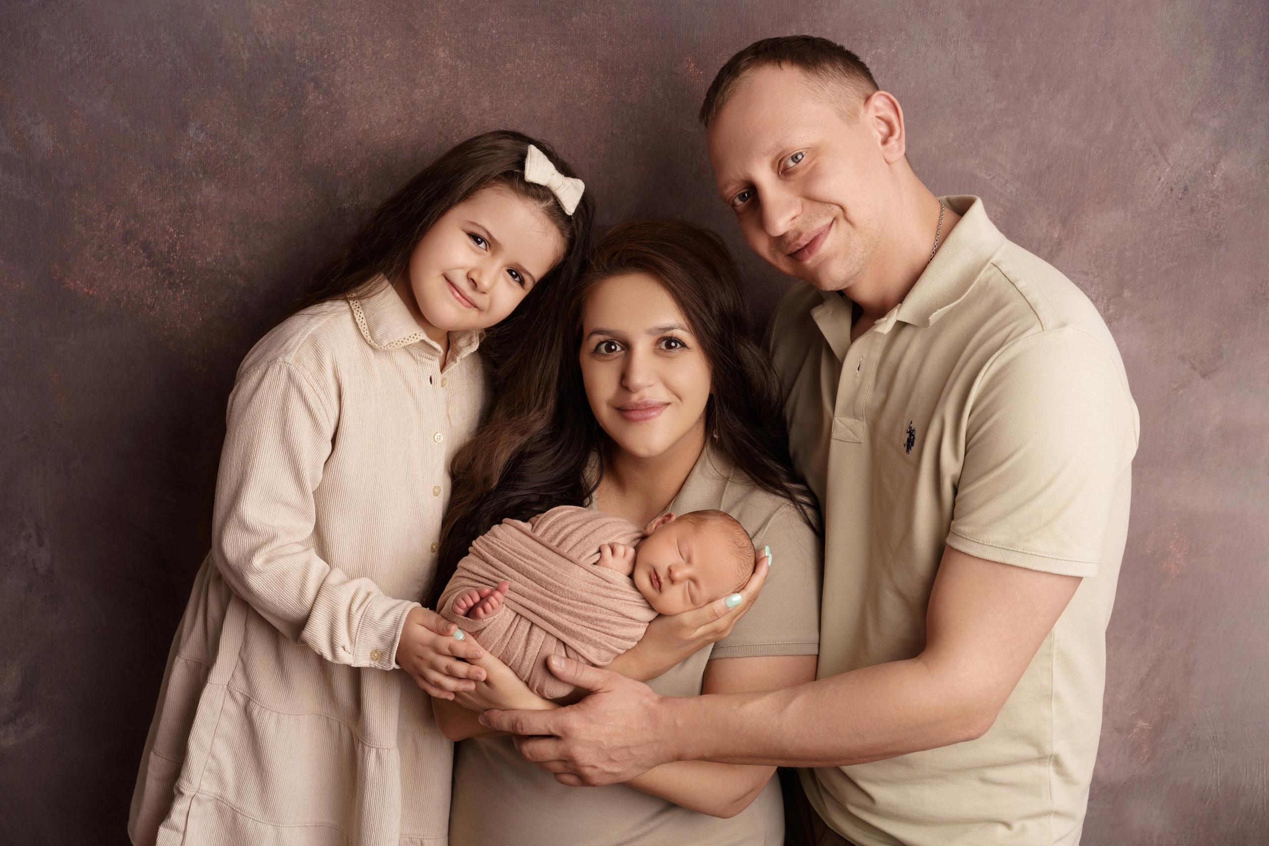 Семейные фотосессии с новорожденными | Трогательные кадры малышей и их близких в Москве и МО. Фотосессия новорожденных в Москве и Московской области | Профессиональный фотограф newborn — Татьяна Иванова