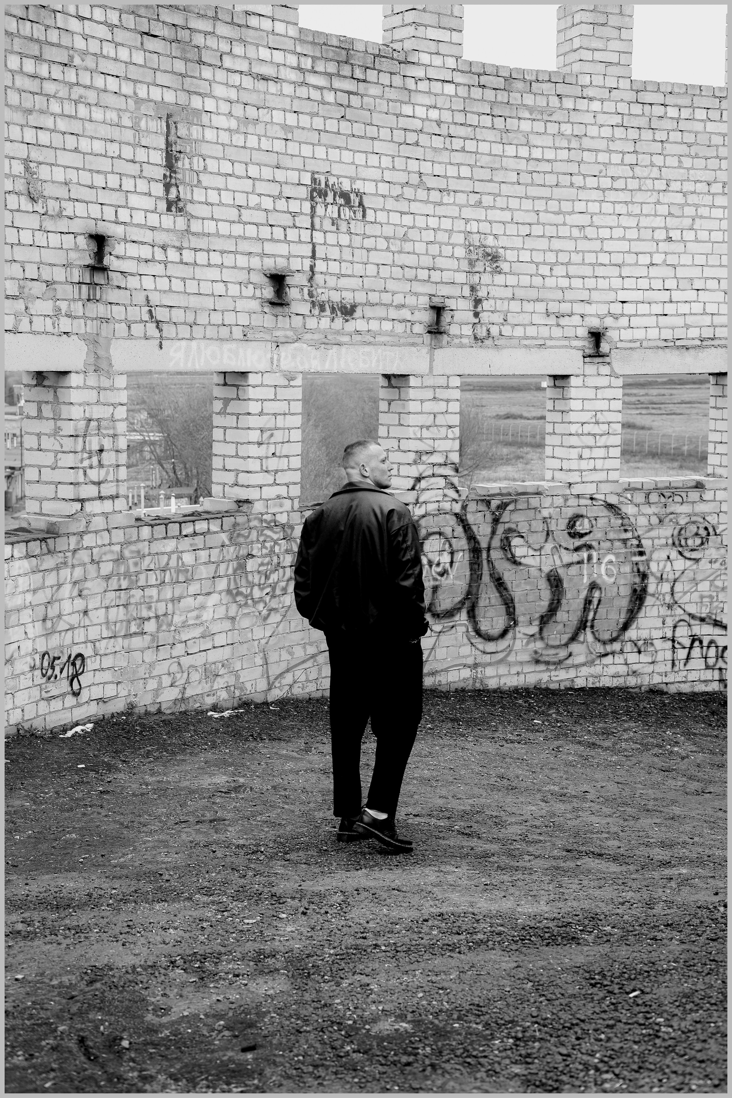 Евгений. Портретный фотограф в Орле. Готовые фото за 3 дня! Помощь в позировании. Советы по организации