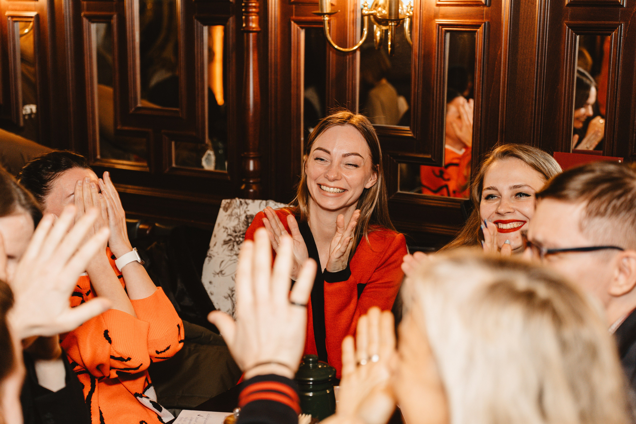 Intellectual games. Я занимаюсь событийной, свадебной, товарной, студийной… фотографией