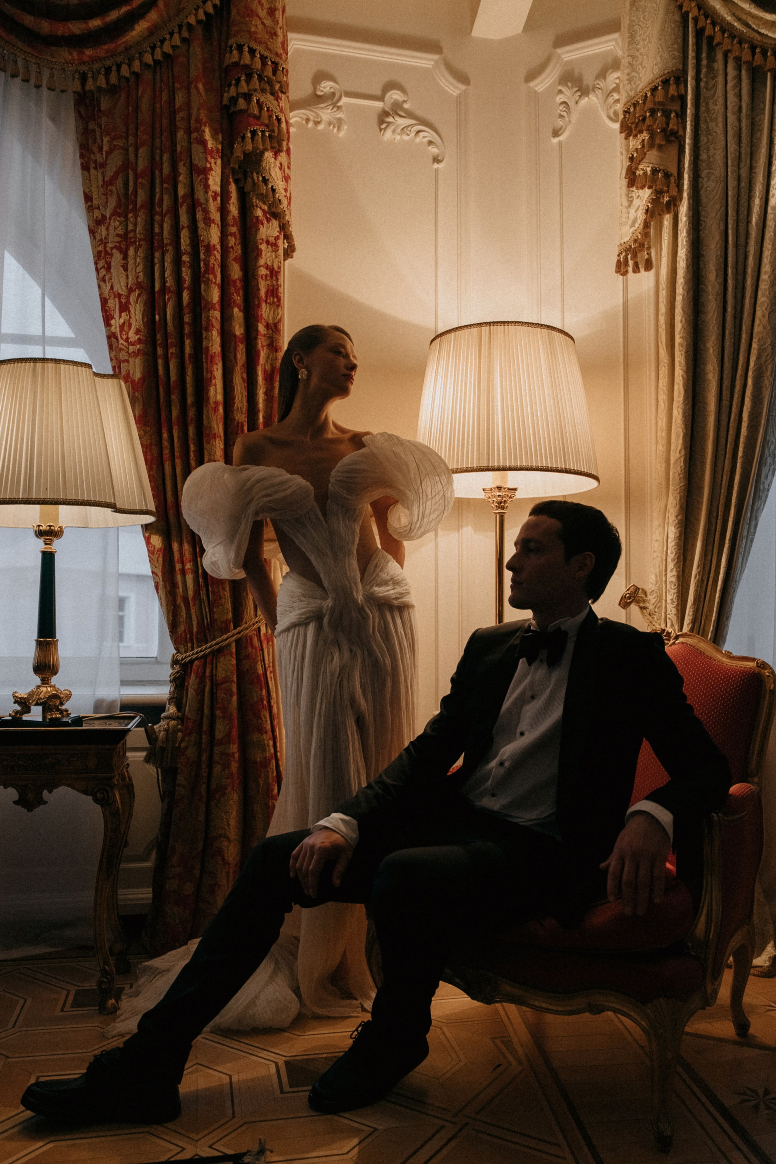 Свадебная фотосъемка в отеле Савой. Свадебный фотограф Москва