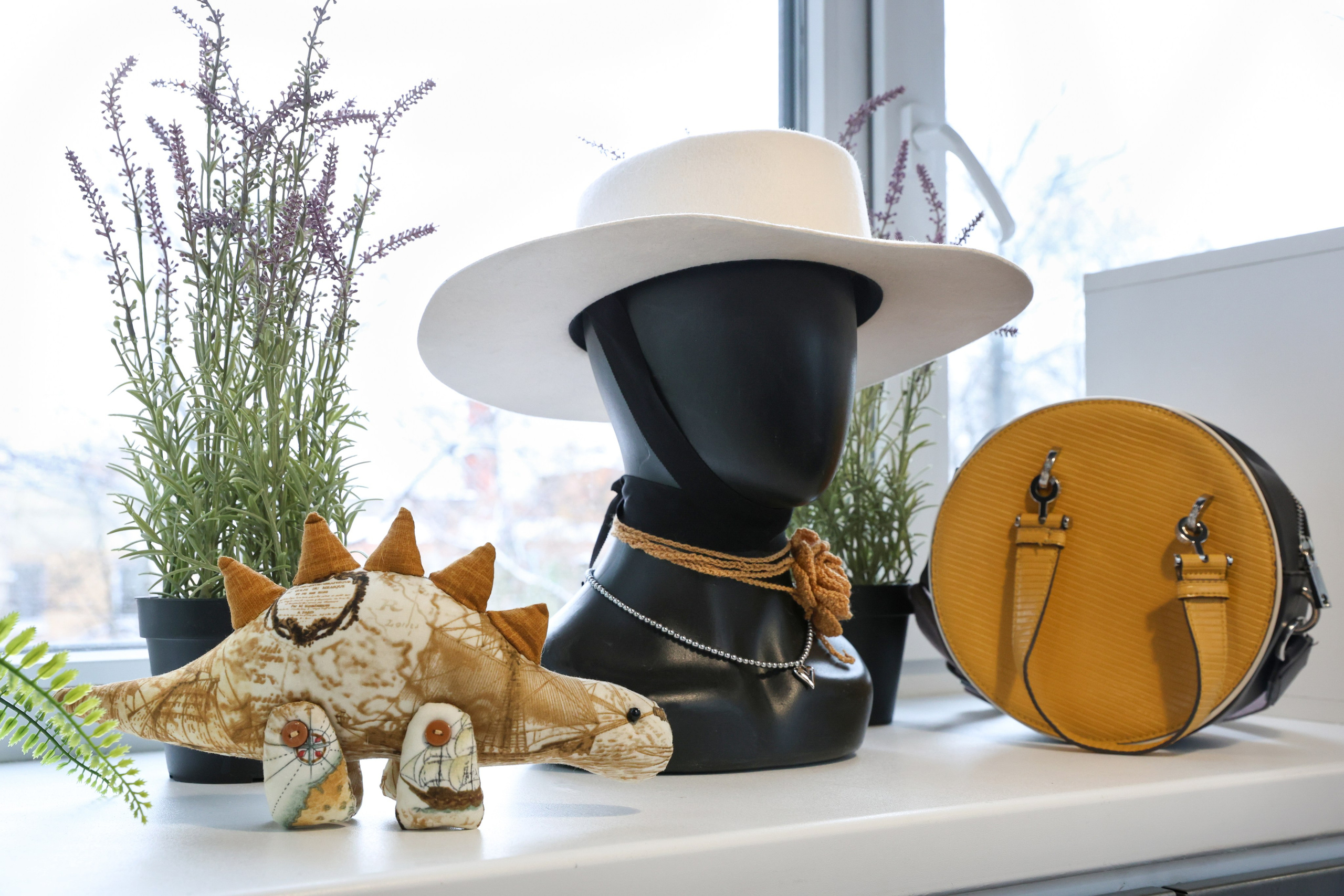 Магазины Charity Shop. Фотограф Дарья Попова