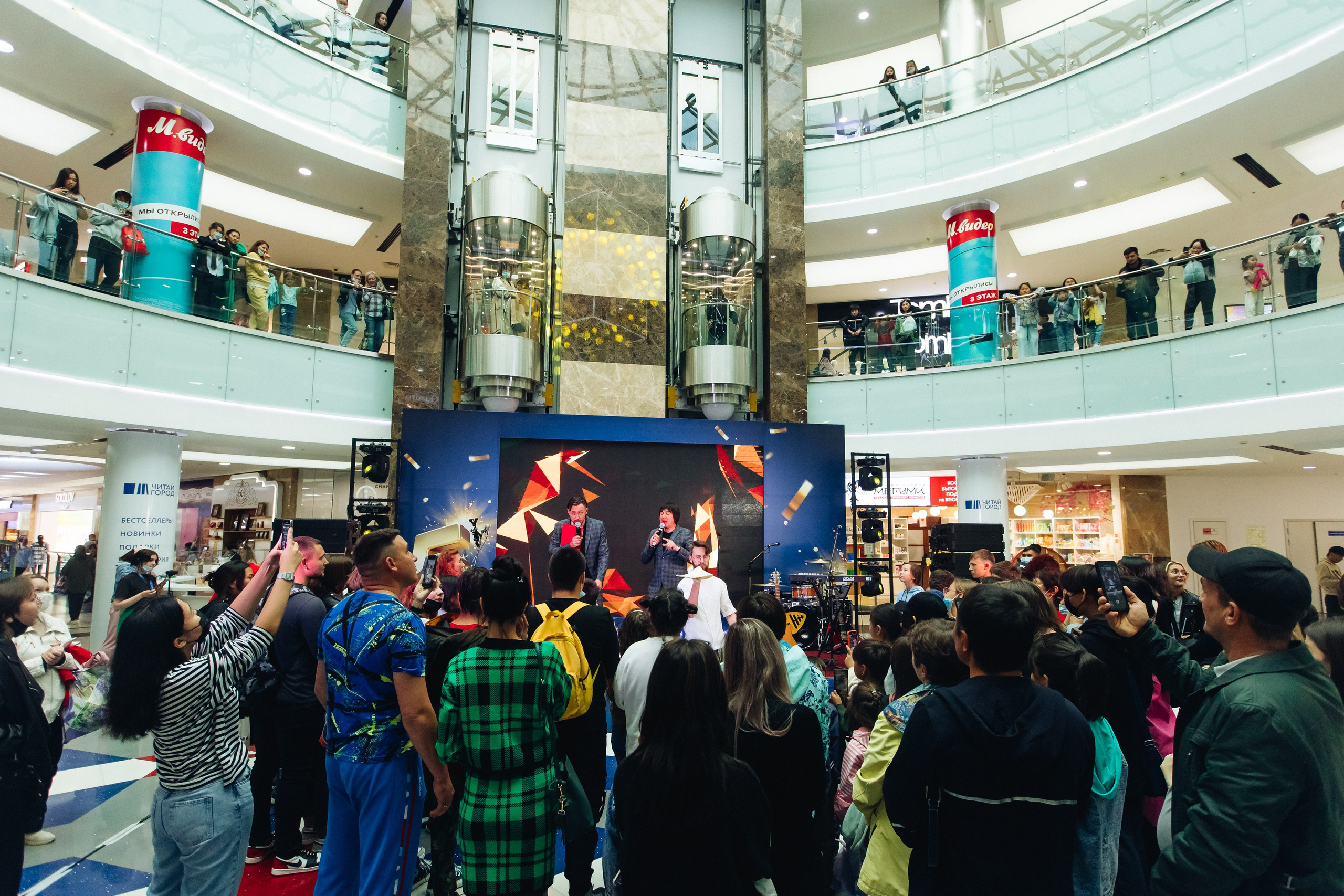 5 лет ТЦ Форум. Свадебный и семейный фотограф в Улан-Удэ