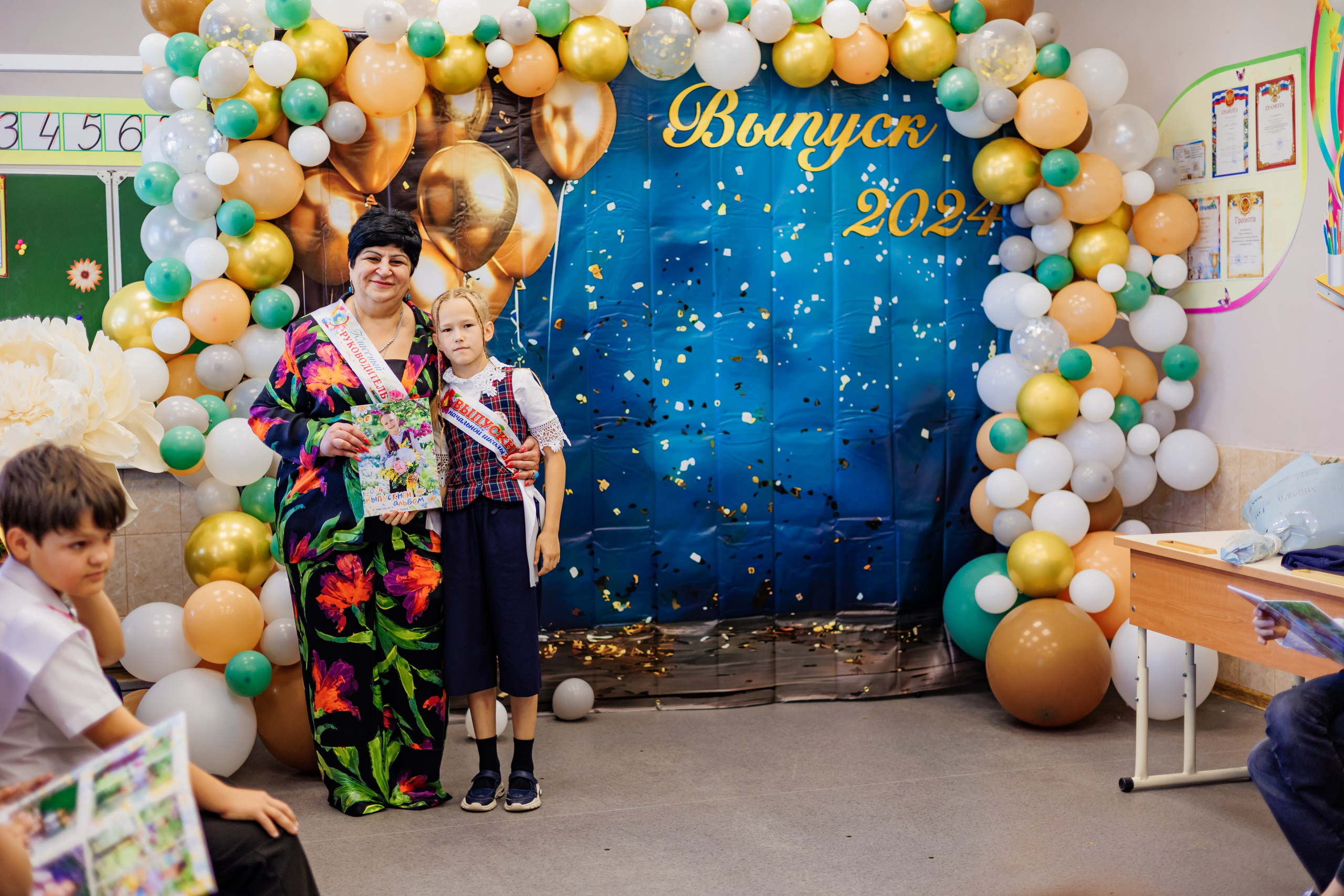 Выпуск 4а 25школа'24 год. Свадебный и семейный фотограф в Армавире