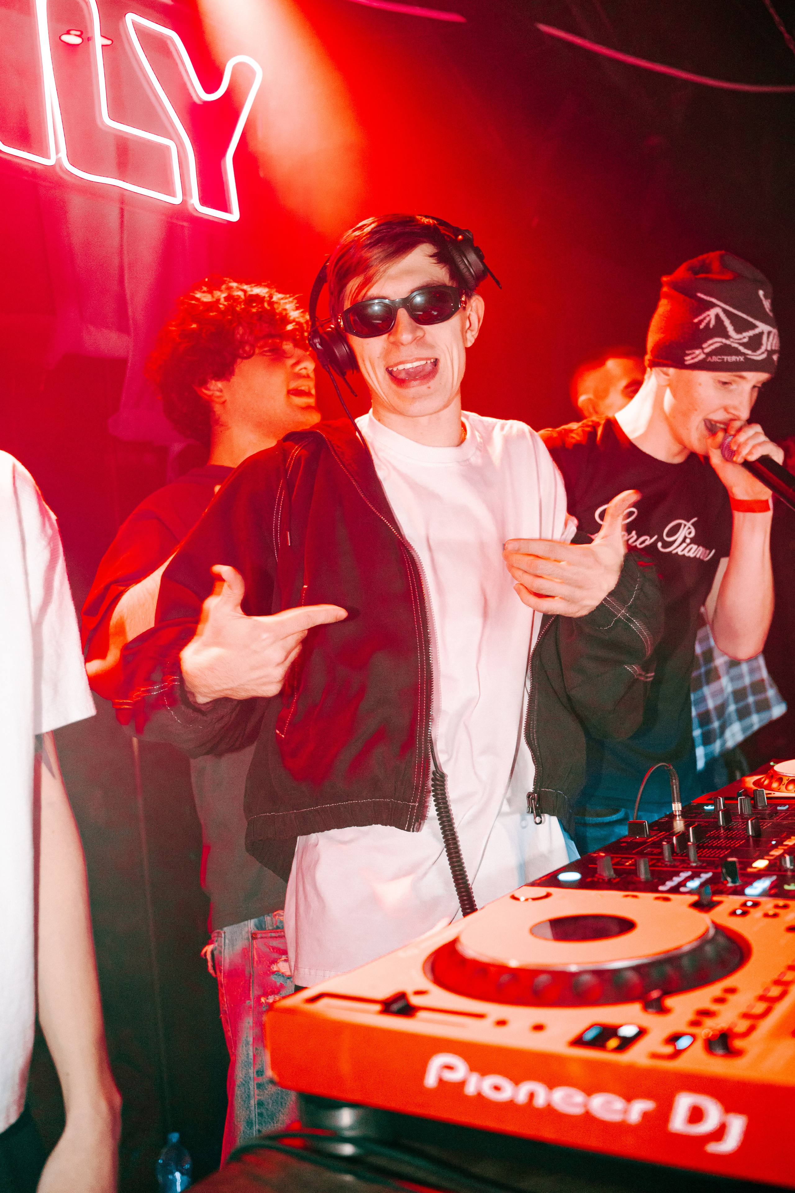 Only Birthday Party & 2HUG + Secret Guest / @Небесный сад. Концертный фотограф в Краснодаре