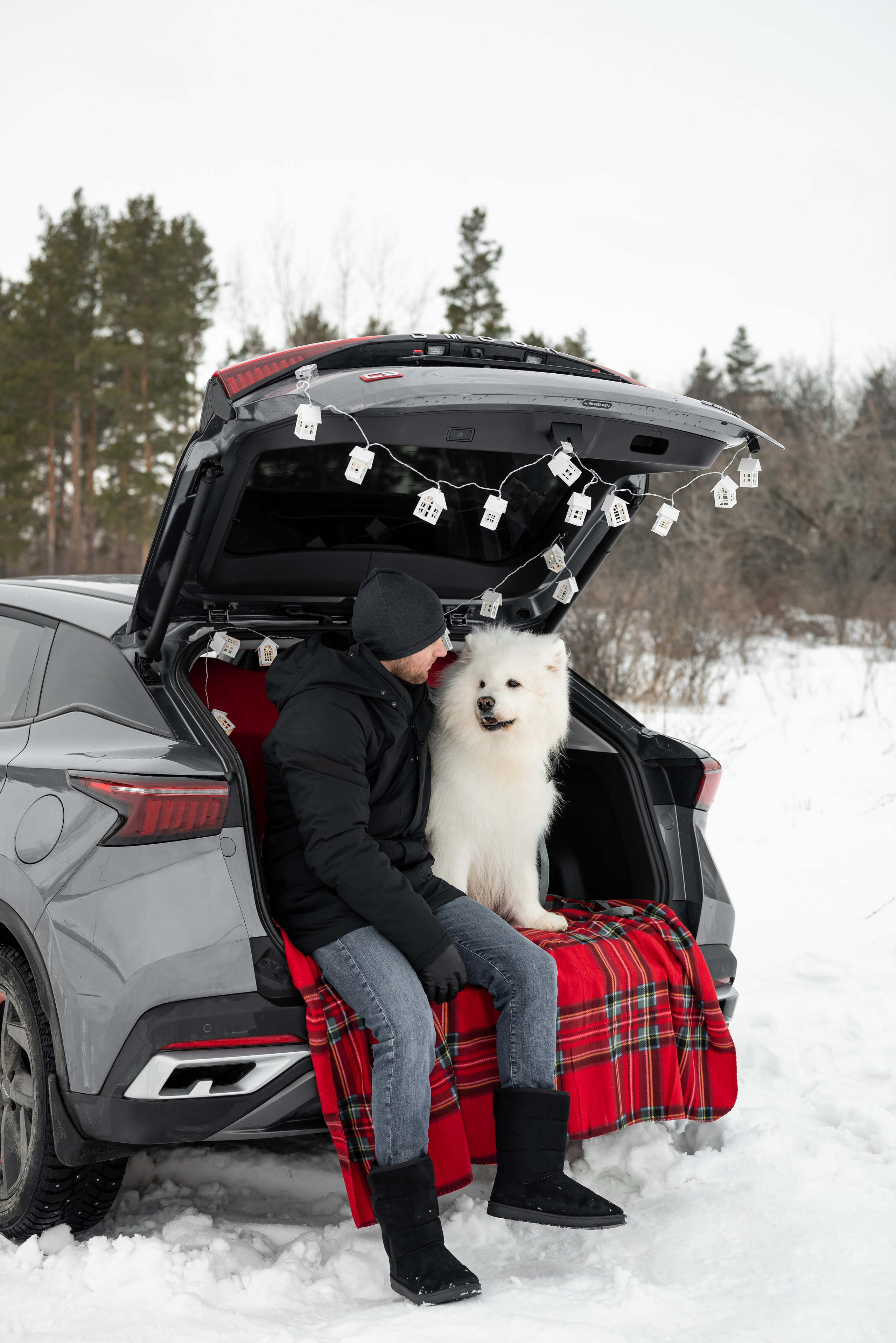 Фотопроект с Платоном и машиной на улице. Фотограф в городе Салават