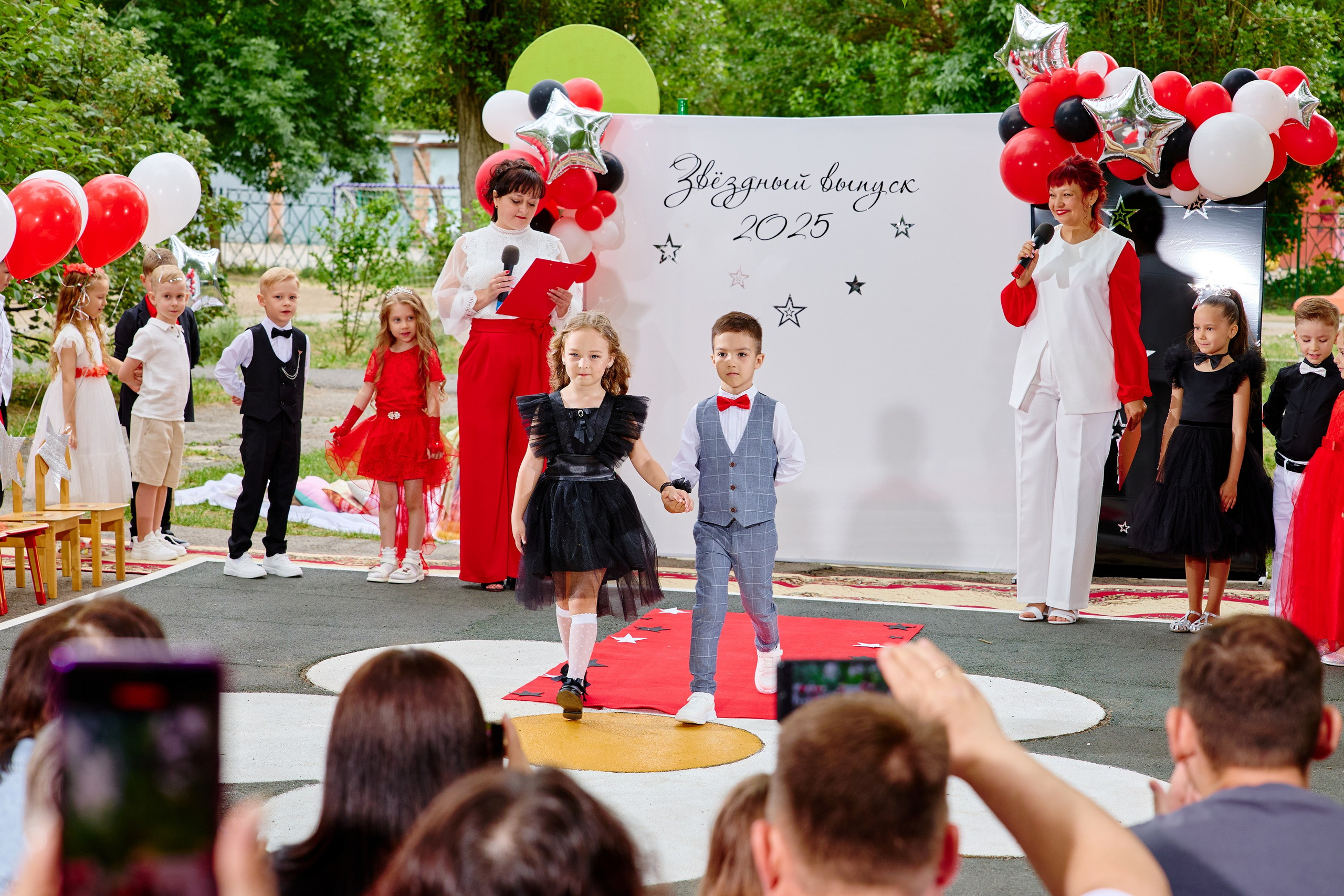 Выпускной 45 сад. Фотограф Выпускные альбомы Таганрог Сергей Коробченко