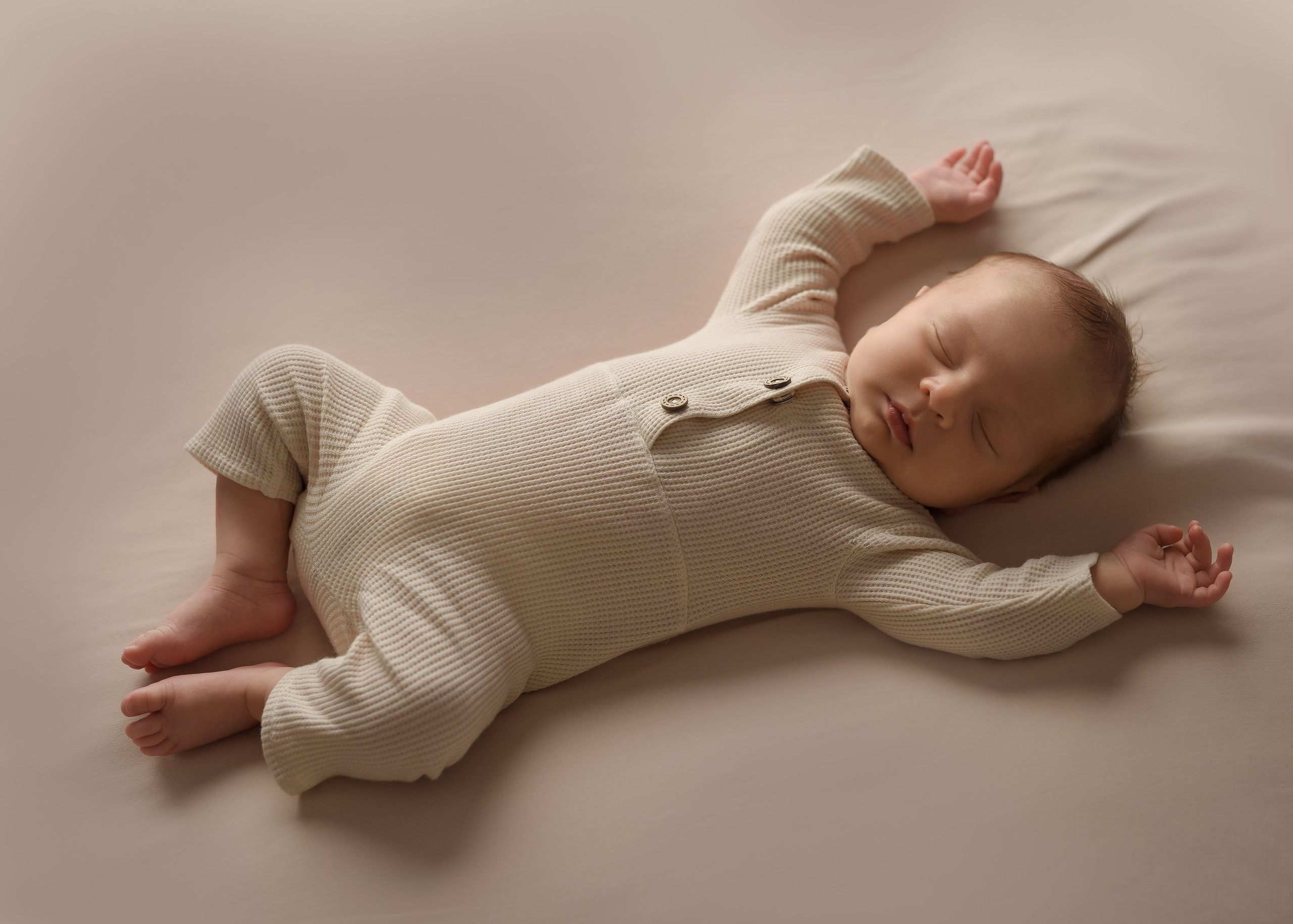 Лайфстайл с элементами ньюборн. Фотограф новорождённых малышей в Краснодаре Татьяна Нагорная