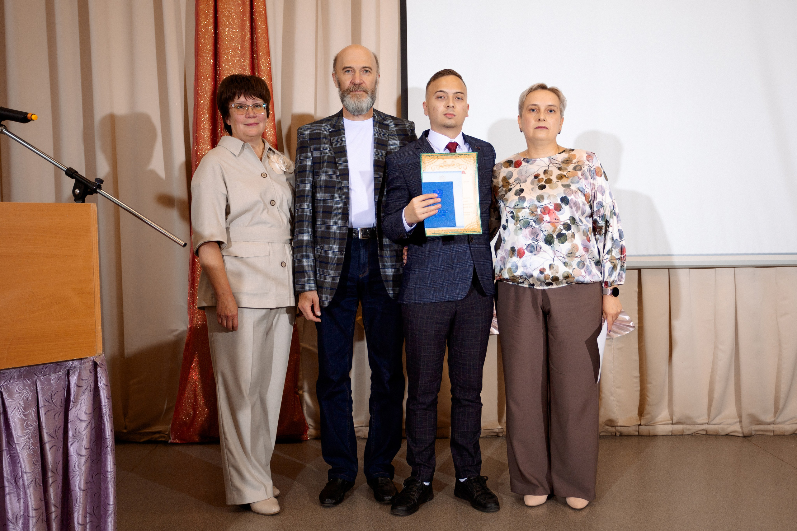 ВРУЧЕНИЕ АТТЕСТАТОВ: Пример. Все фото. Профессиональный фотограф в Ижевске Леша Петров