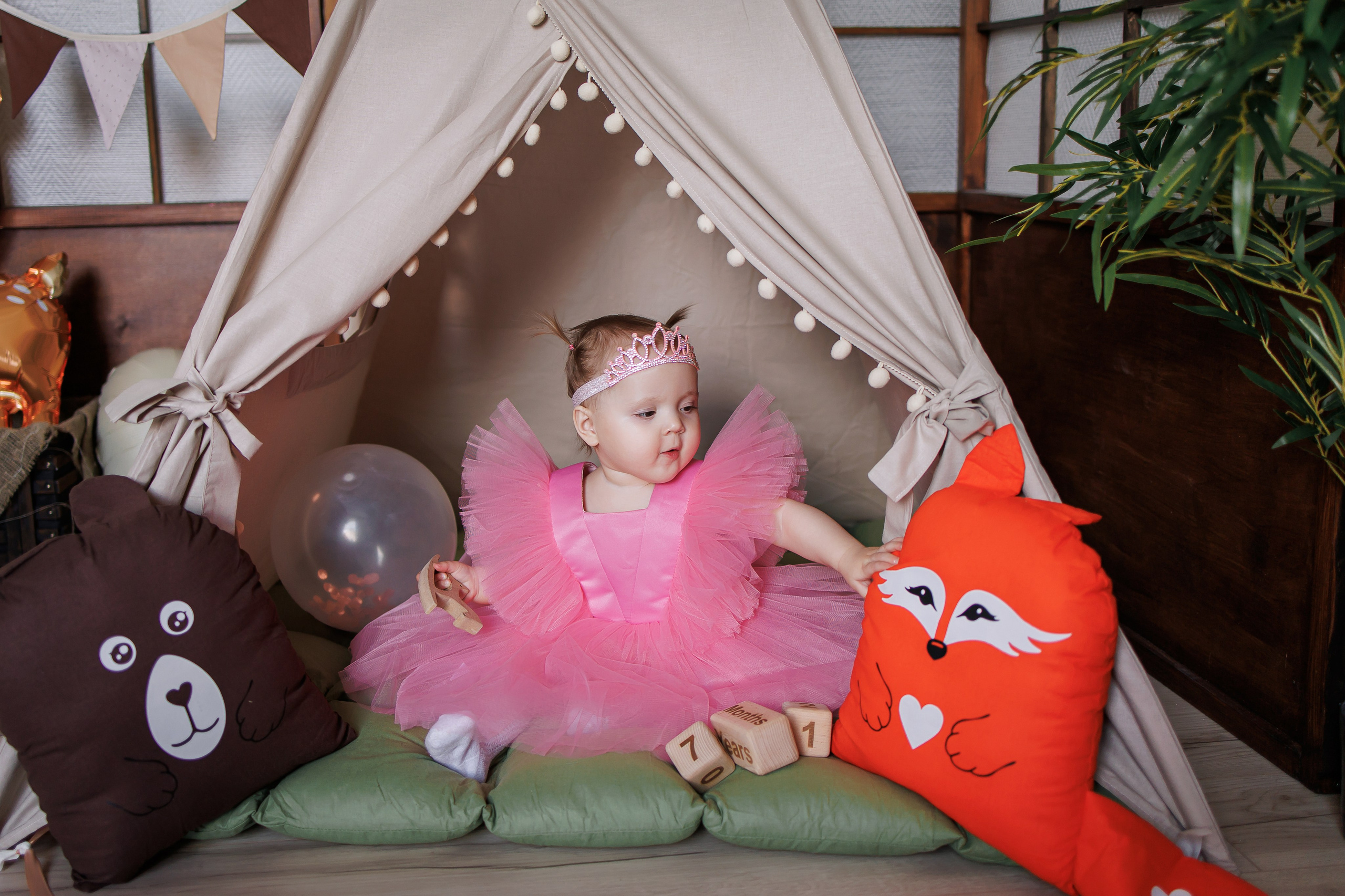 Ваши фотографии. Интерьерная фотостудия Background в Омске