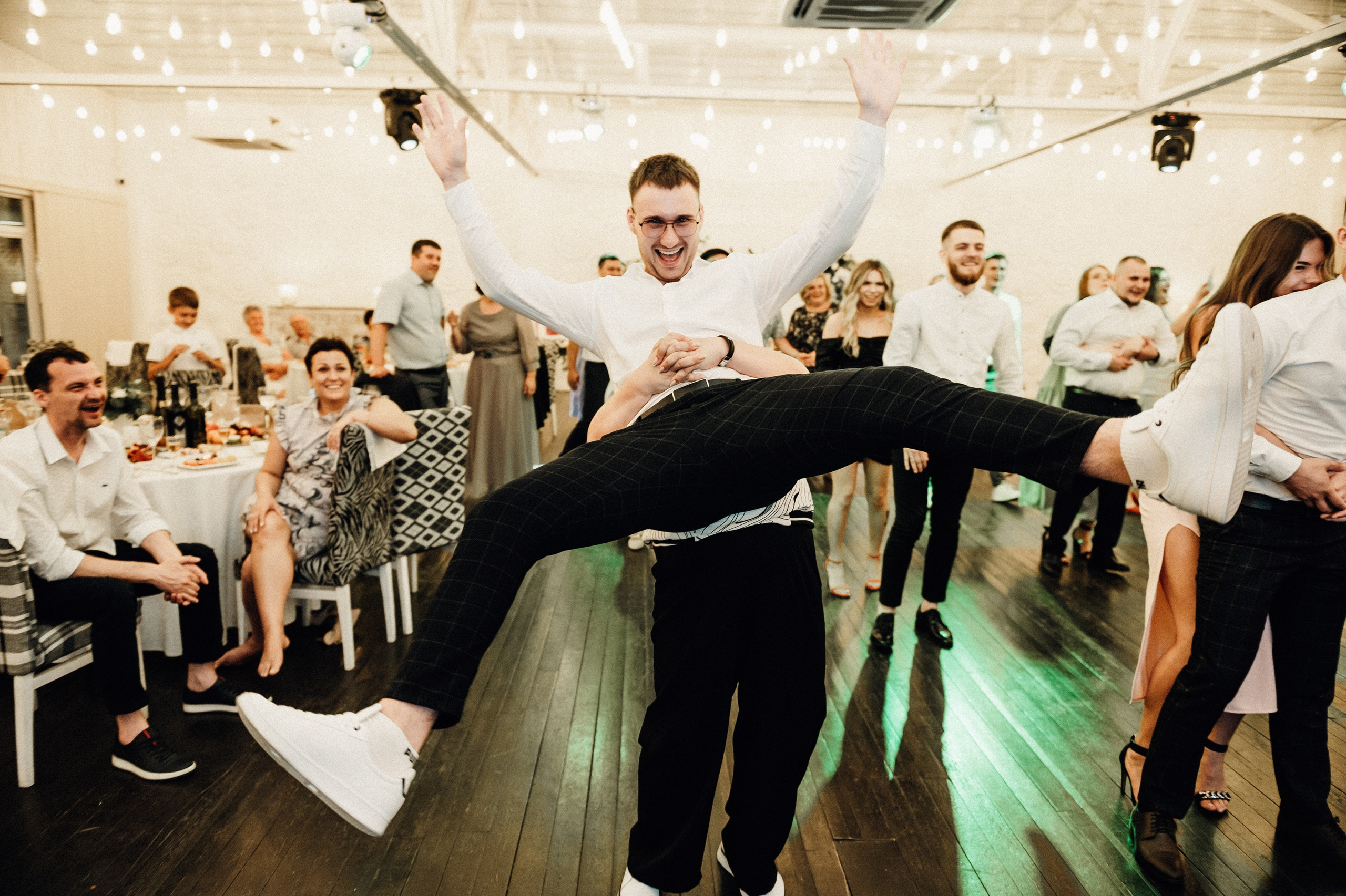 Свадебные фотографии. Фотограф в Барнауле Дарья Бутурлакина. Люби.Цени.Касайся