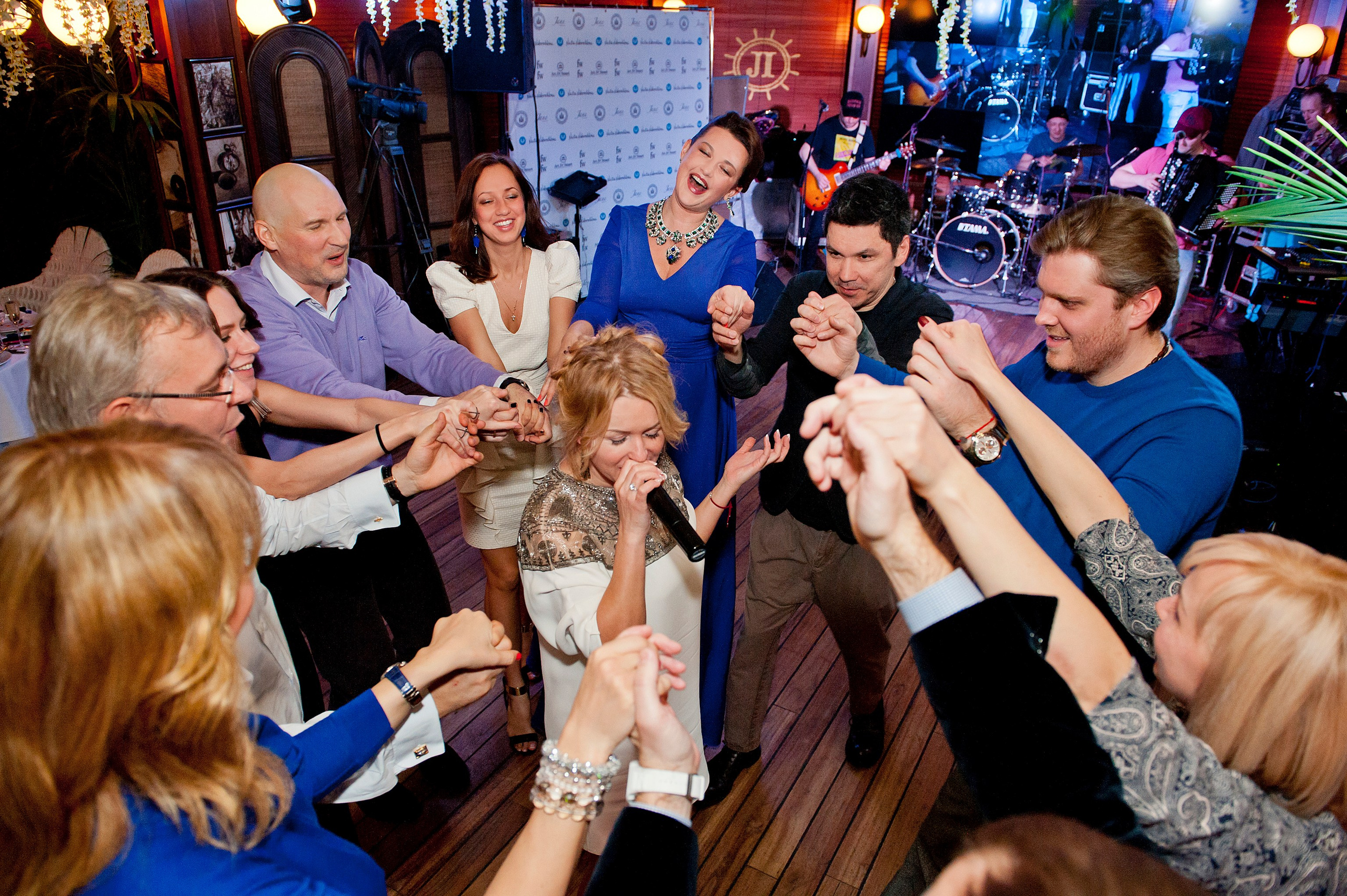 Дни рождения. Ведущий Валерий Чигинцев