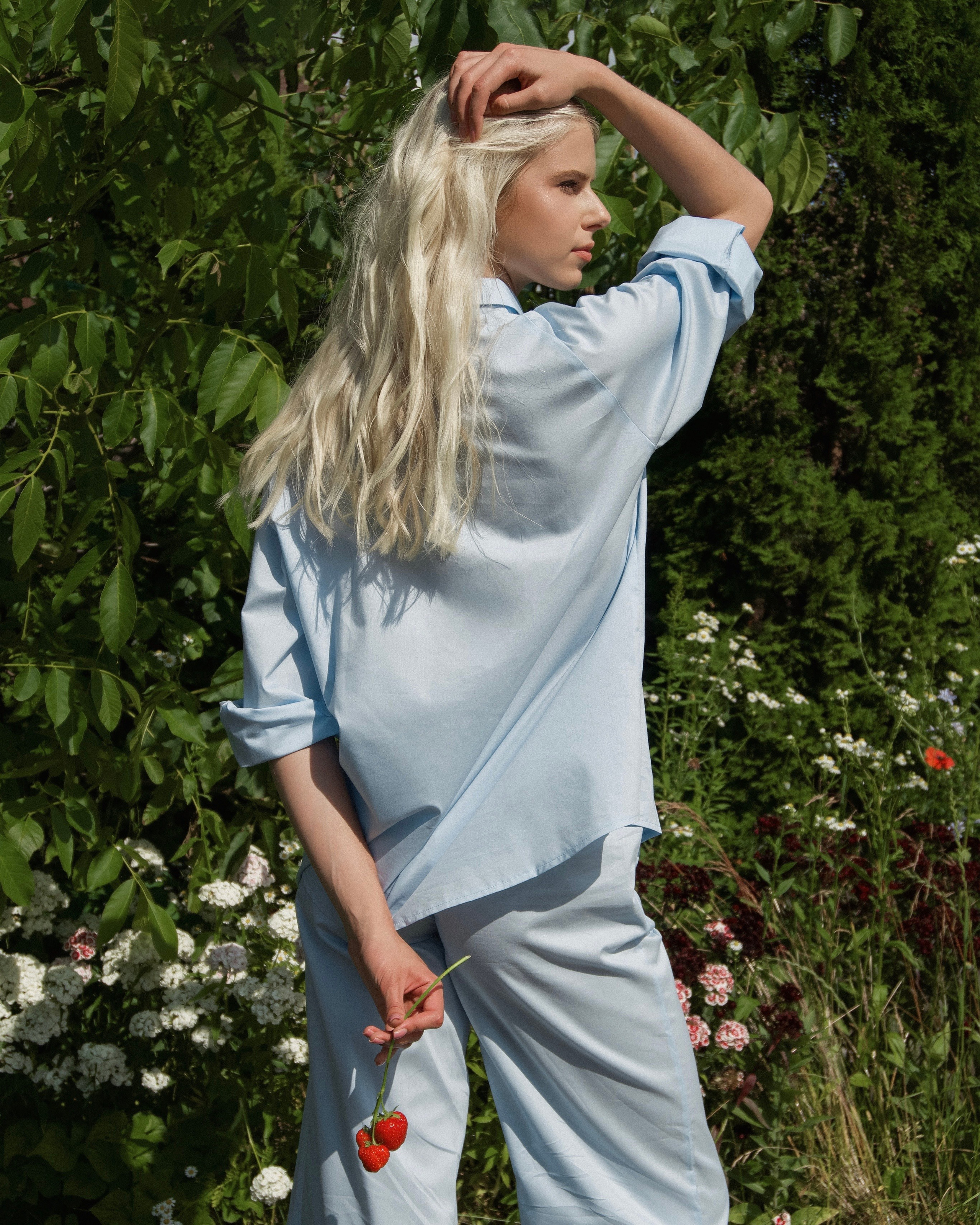 Лера, съемка в саду. Фотограф в Минске Света Григорьева