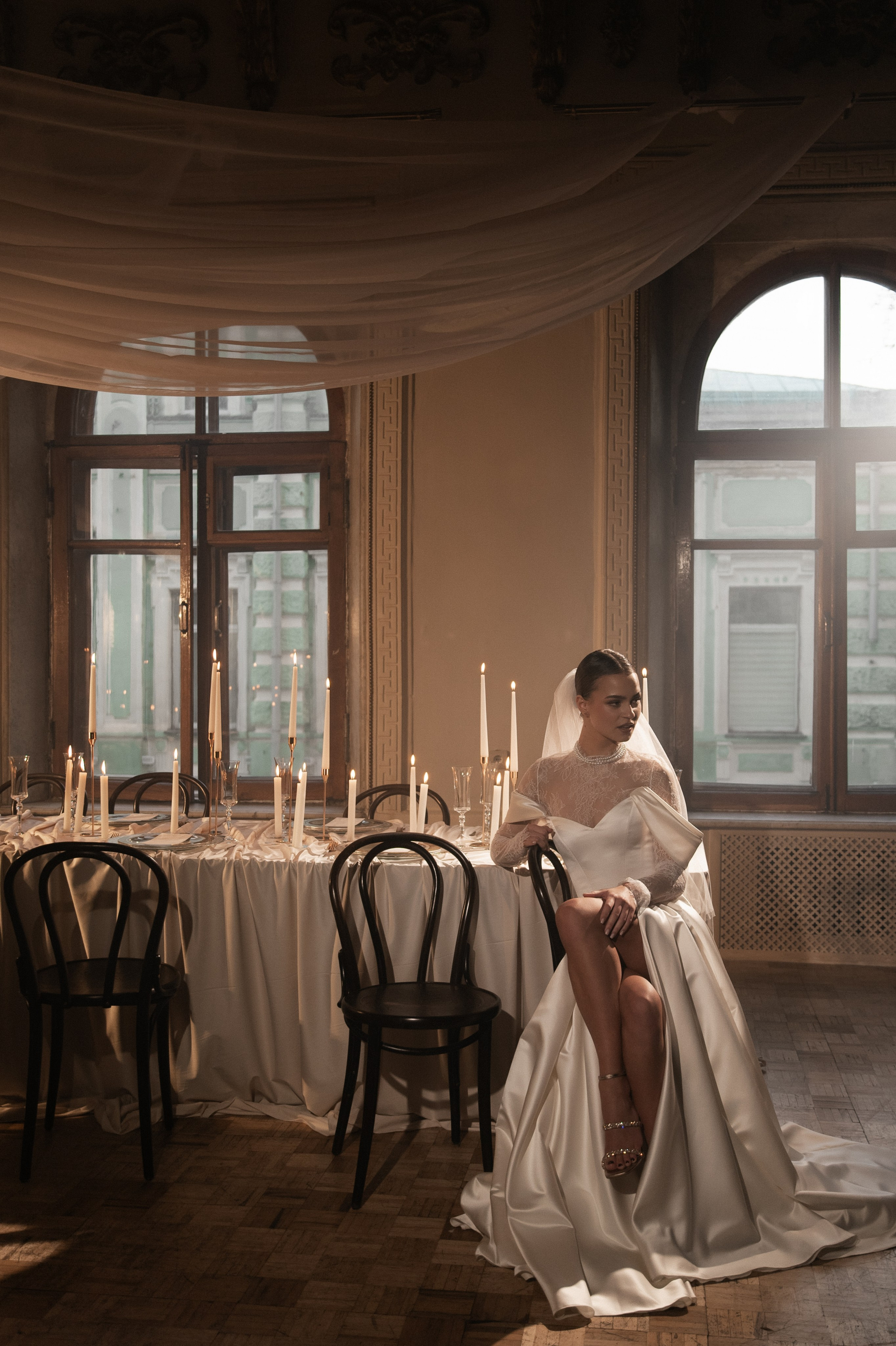 Камерный свадебный ужин при свечах в старинном особняке в фотостудии 21. Kult. Ярослава Ерина — свадебный фотограф в Москве