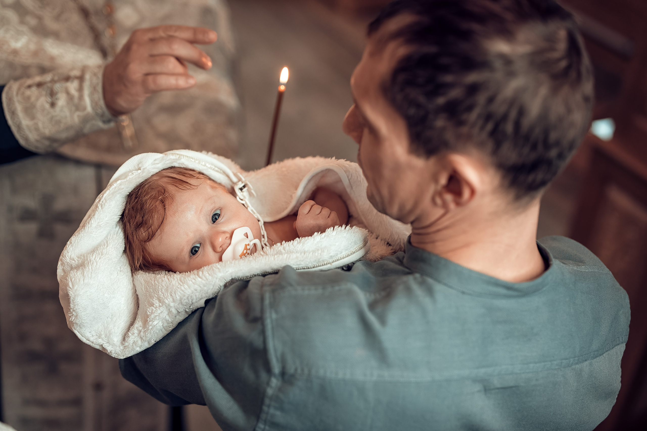 Таинства Крещения и Венчания в Старом Осколе. Фотостудия для новорожденных в Старом Осколе Гильфановых Юрия и Ольги