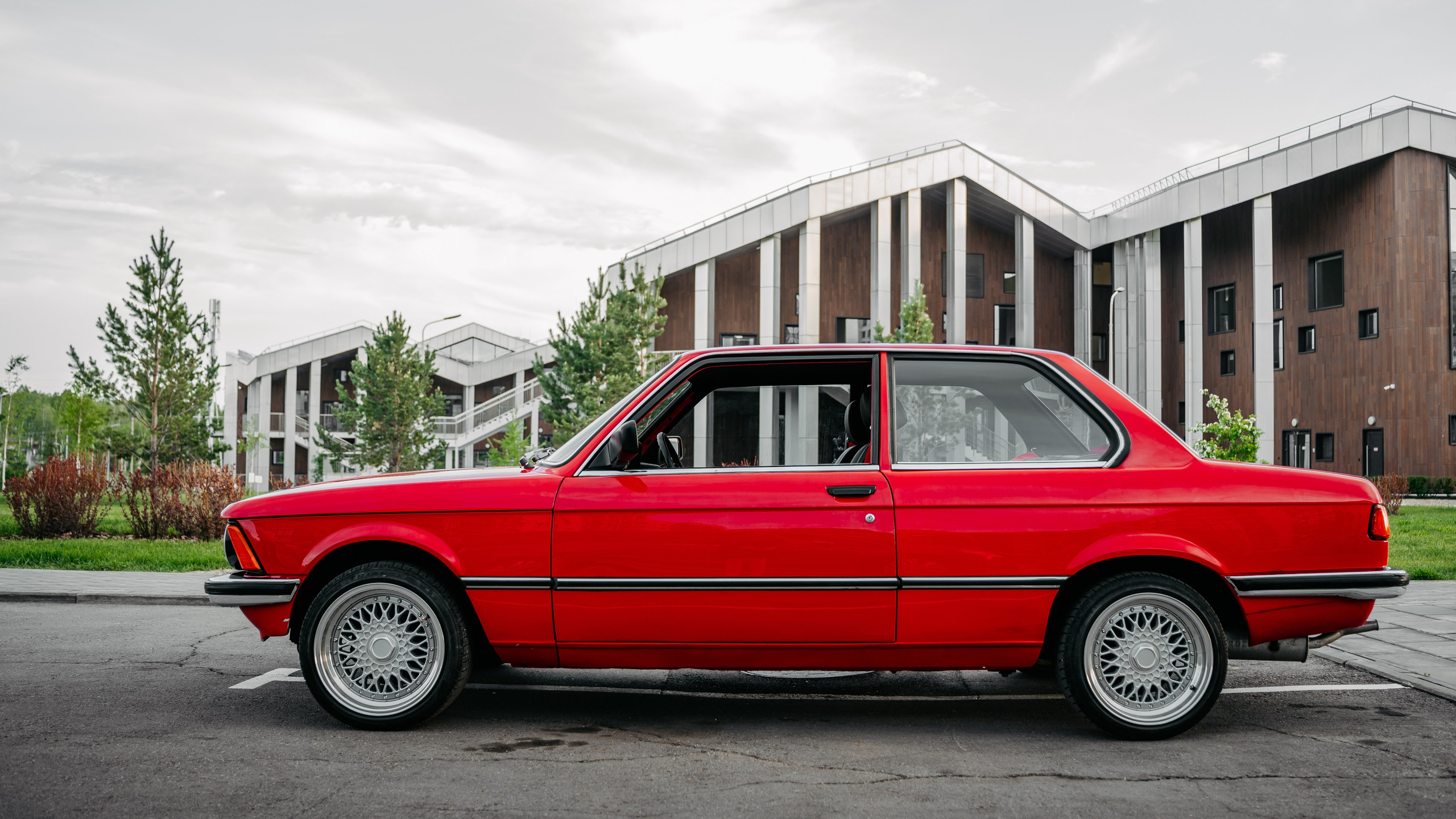 BMW e21. Фотограф, видеограф и пилот дрона на Байкале
