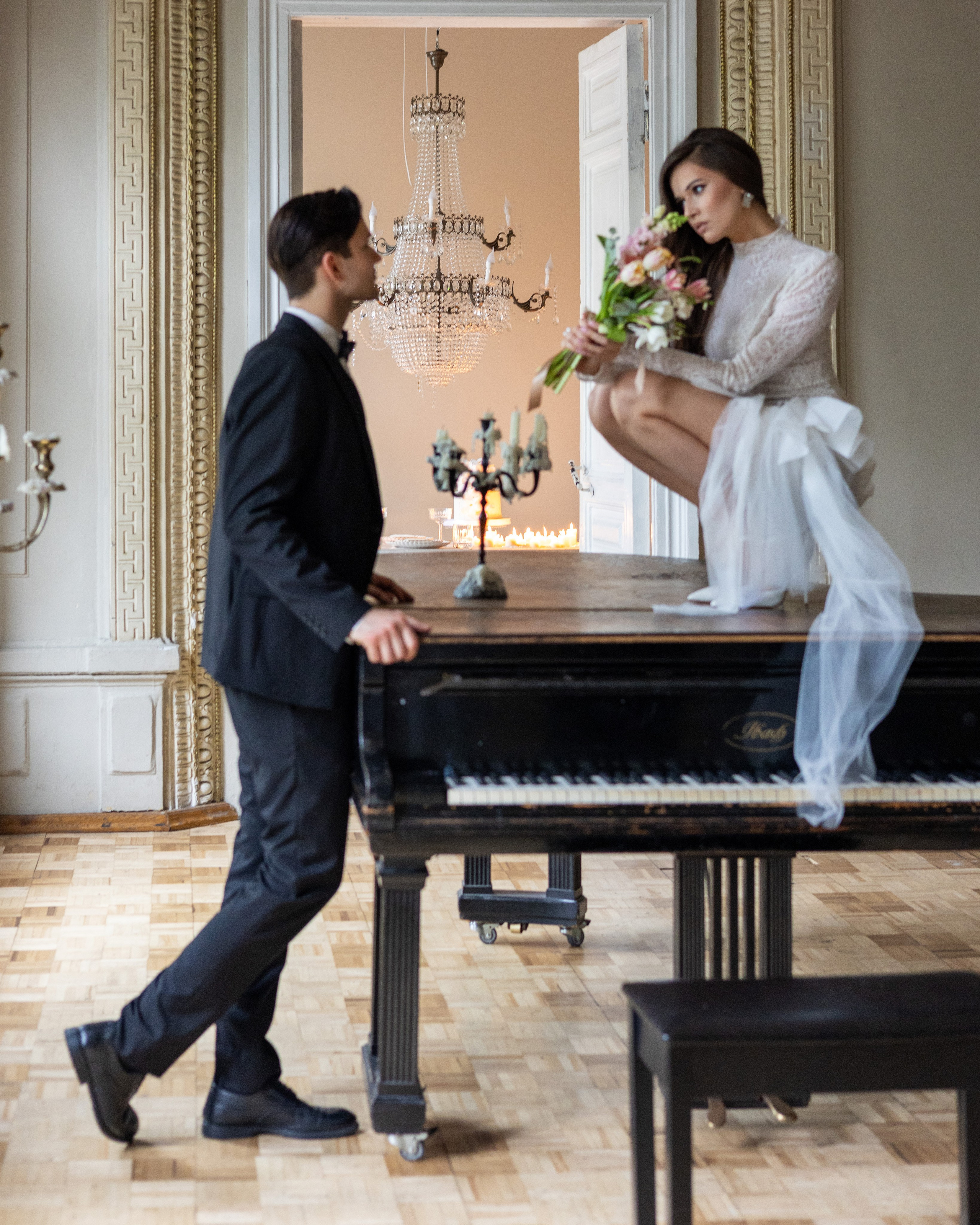 Руслан и Александра. Свадебная фотосессия в студии. Семейный и свадебный фотограф в Москве и области EVGENIA SAVI