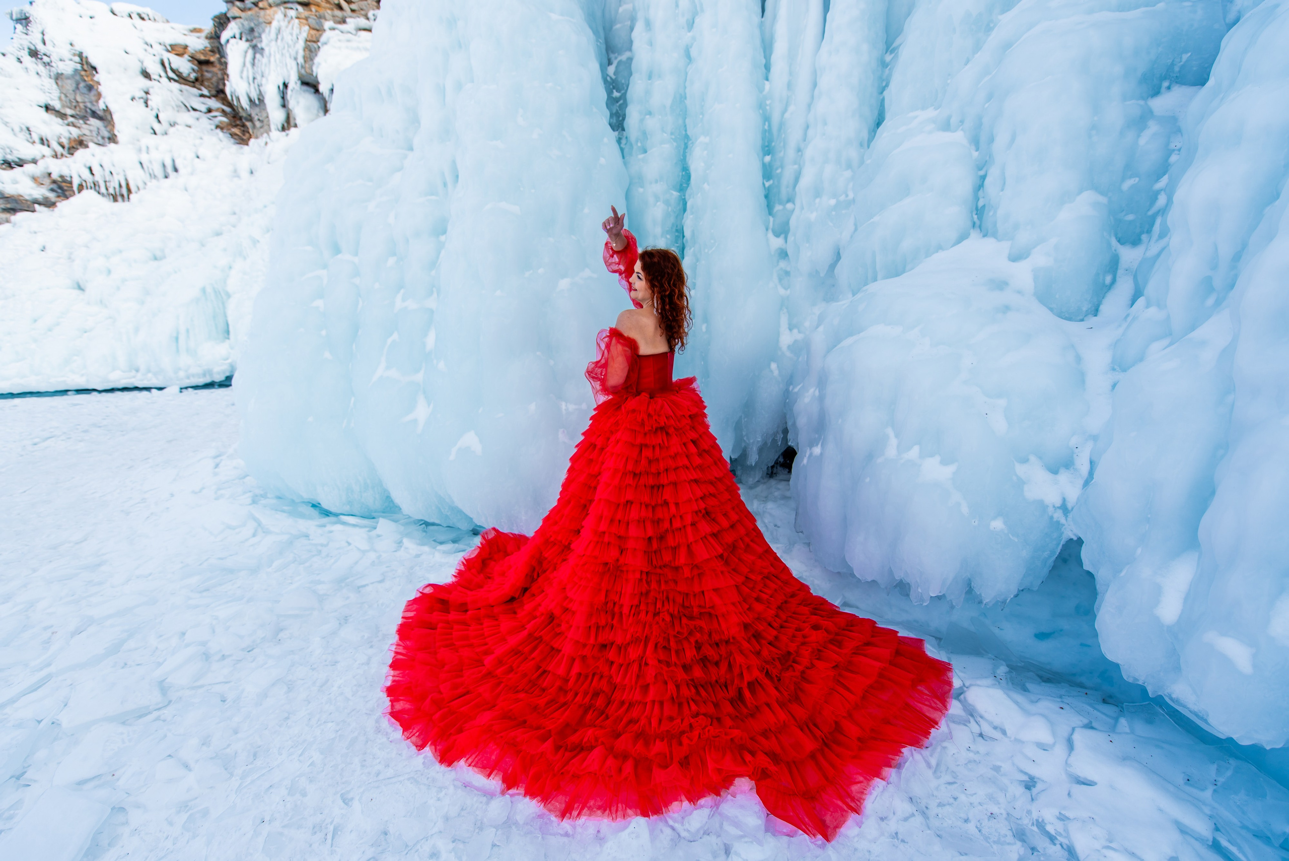 Юбка каскад фатиновая со шлейфом (оверсайз). Туры на Байкал с фотографом под ключ. Фотосессии на Ольхоне
