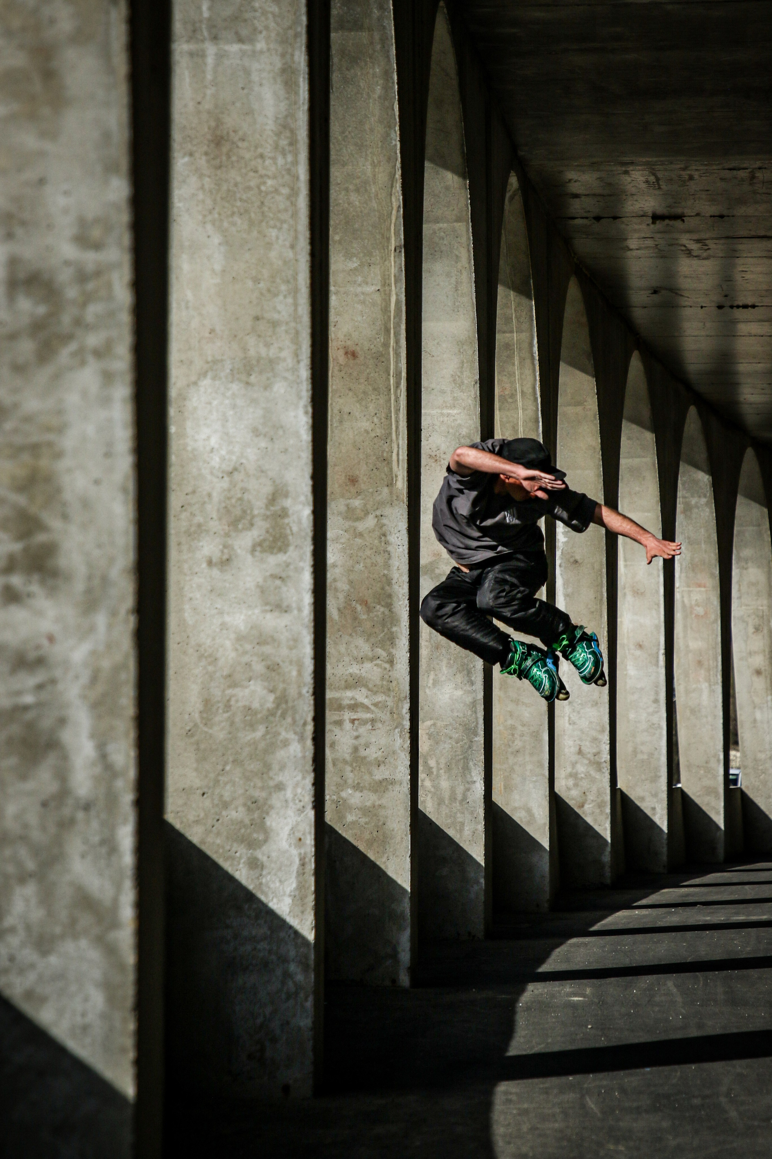 Агрессивные ролики (роллерблейдинг) — это специальные ролики для экстремального катания