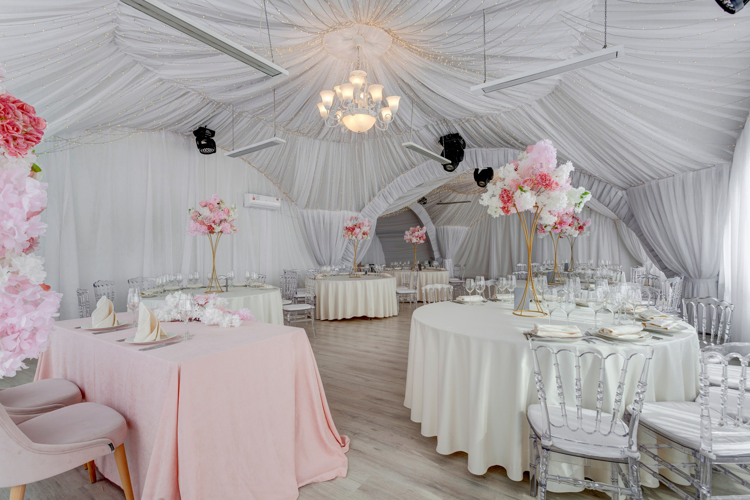 Площадка № 2-22. Свадебный организатор Москва