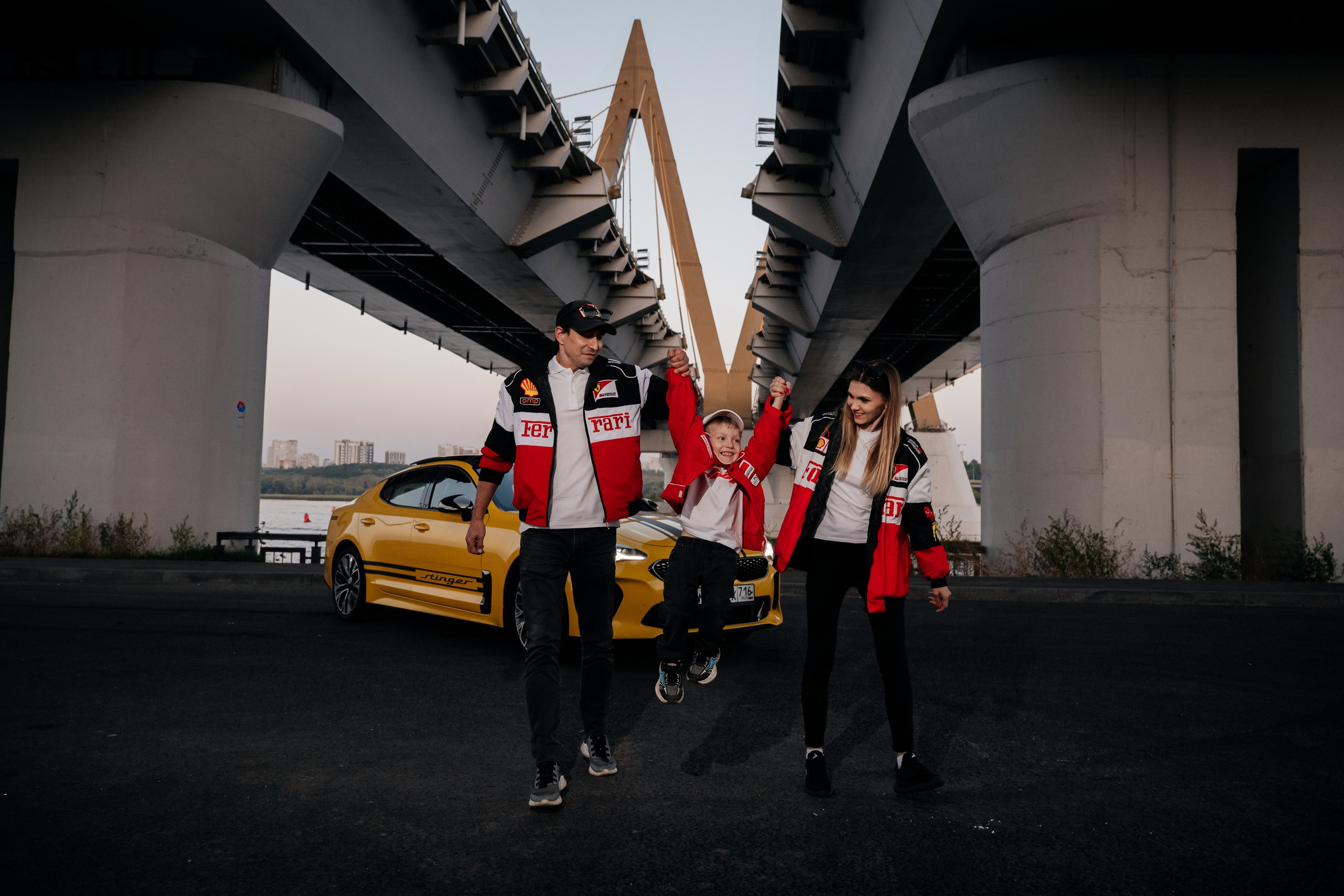 Ночные гонщики. Профессиональный фотограф Артем Рахимов в Казани