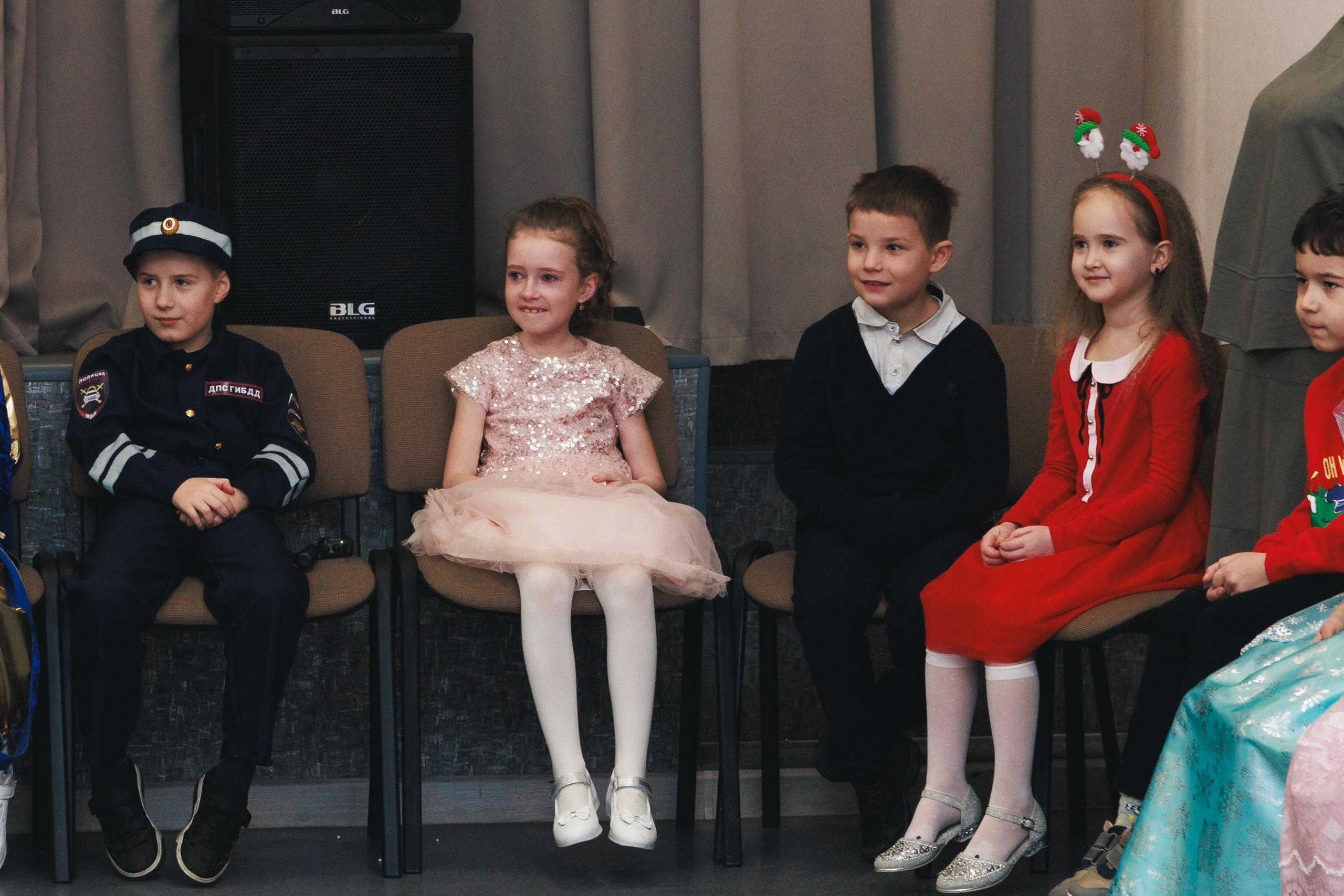 Новогодний утренник в начальной школе. Фотограф Воронеж, Новая Усмань Мария Бублик