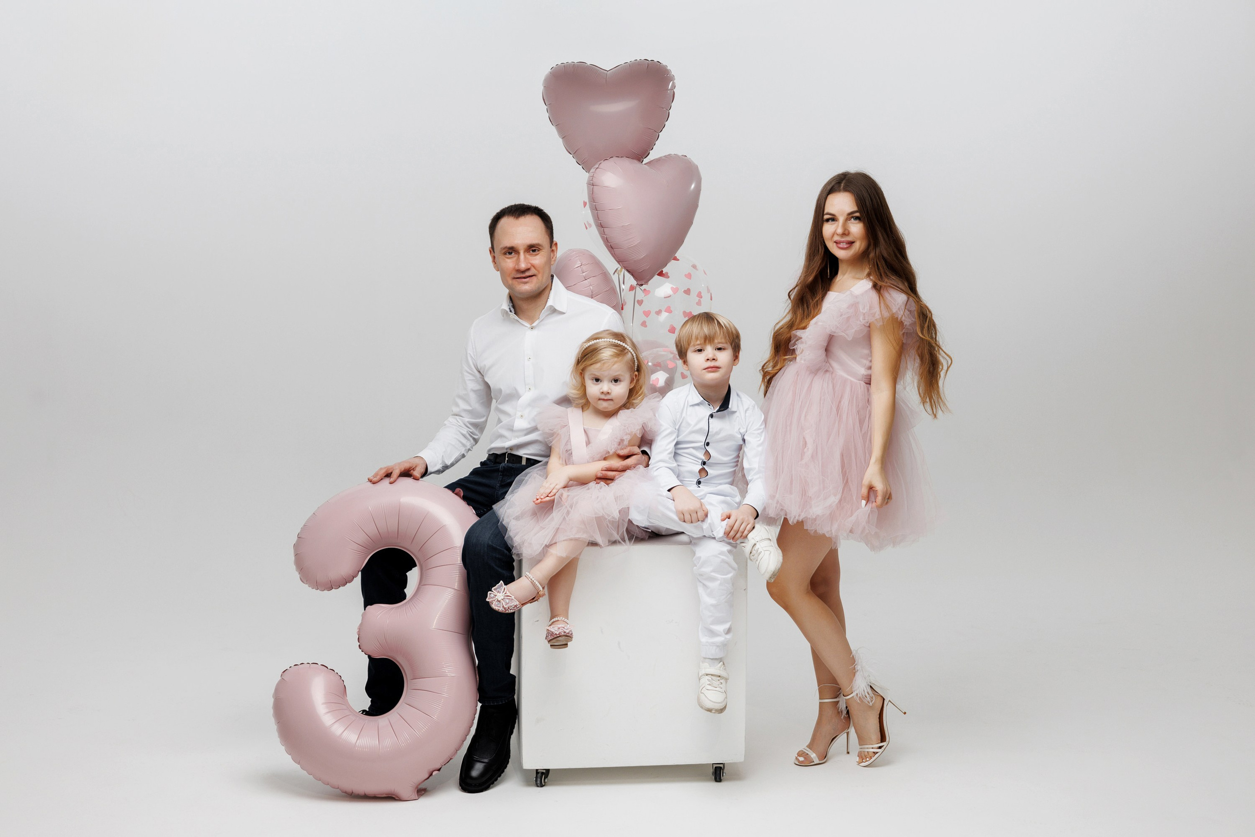 Съемка Дня Рождения Алисы в фотостудии CROSS-STUDIO зал IDEAL. Свадебный и семейный фотограф в Москве и МО Елена Агапова