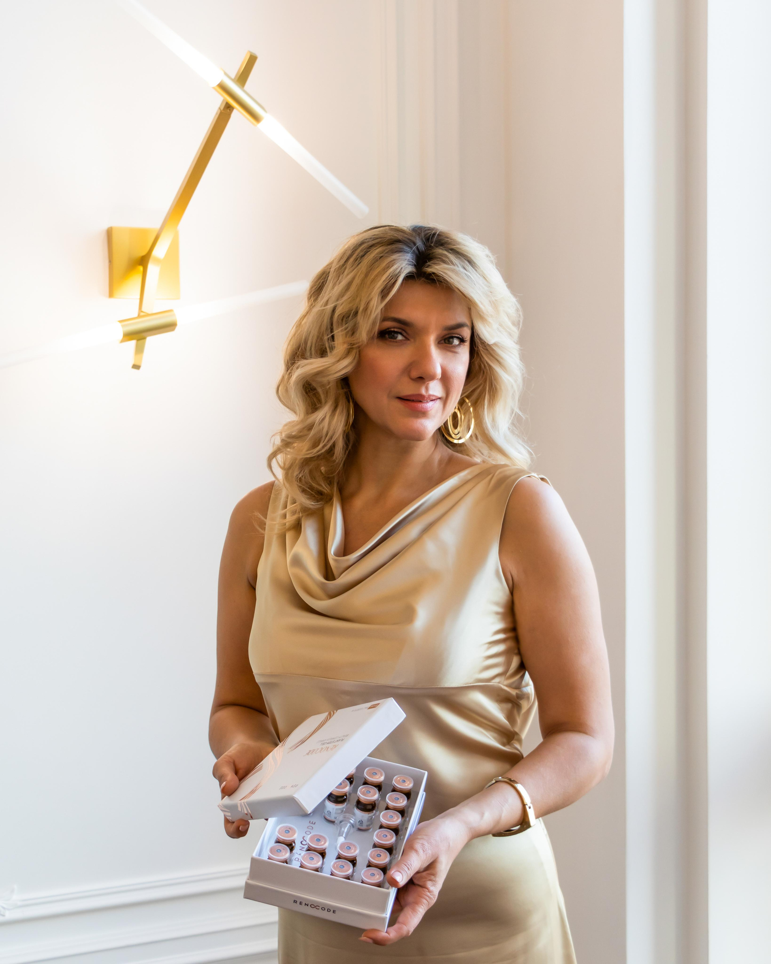 Фотосессия профессиональной премиум косметики «Renocode». Лиза Кутанина — семейный фотограф и фотограф беременных в Жуковском