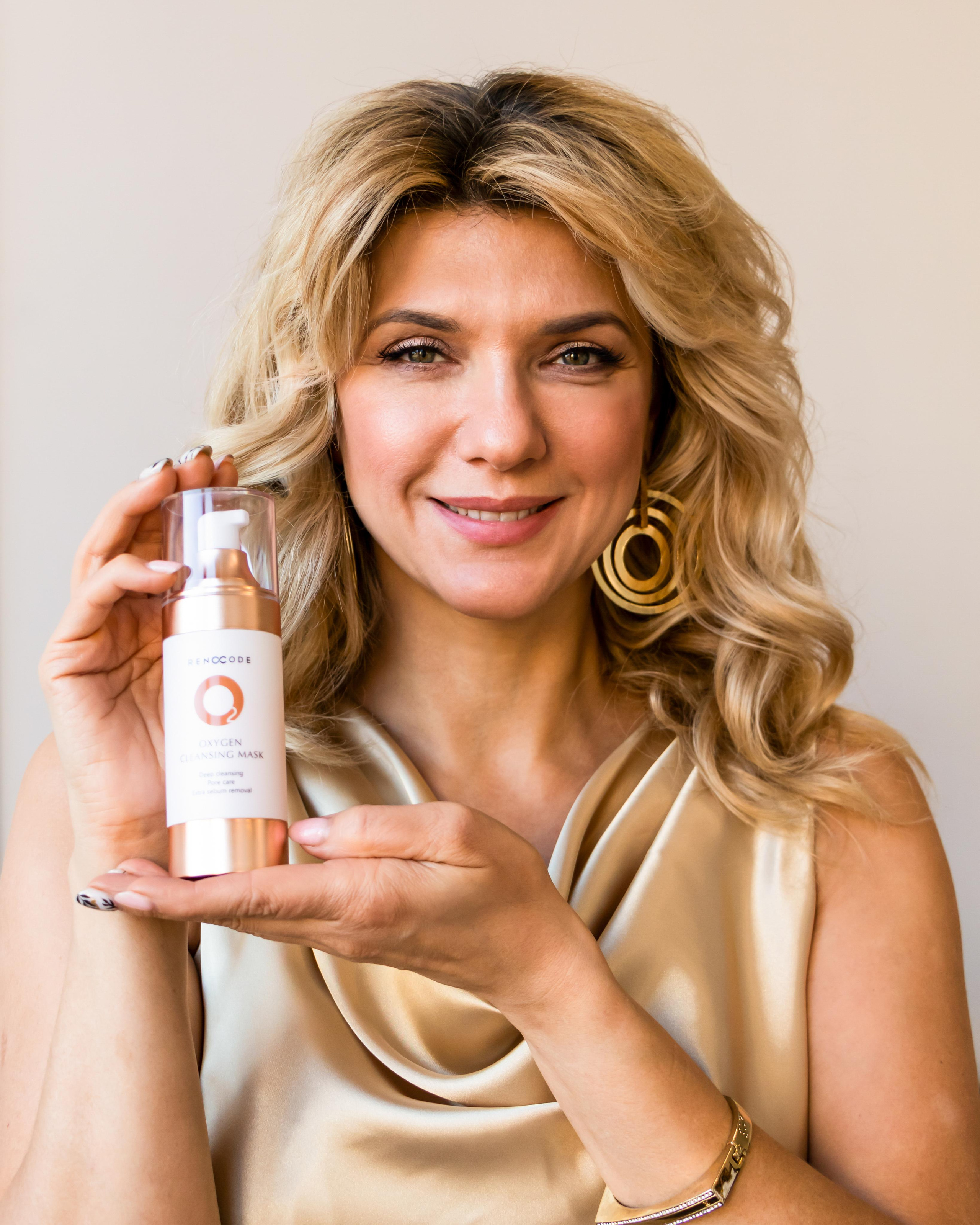 Фотосессия профессиональной премиум косметики «Renocode». Лиза Кутанина — семейный фотограф и фотограф беременных в Жуковском