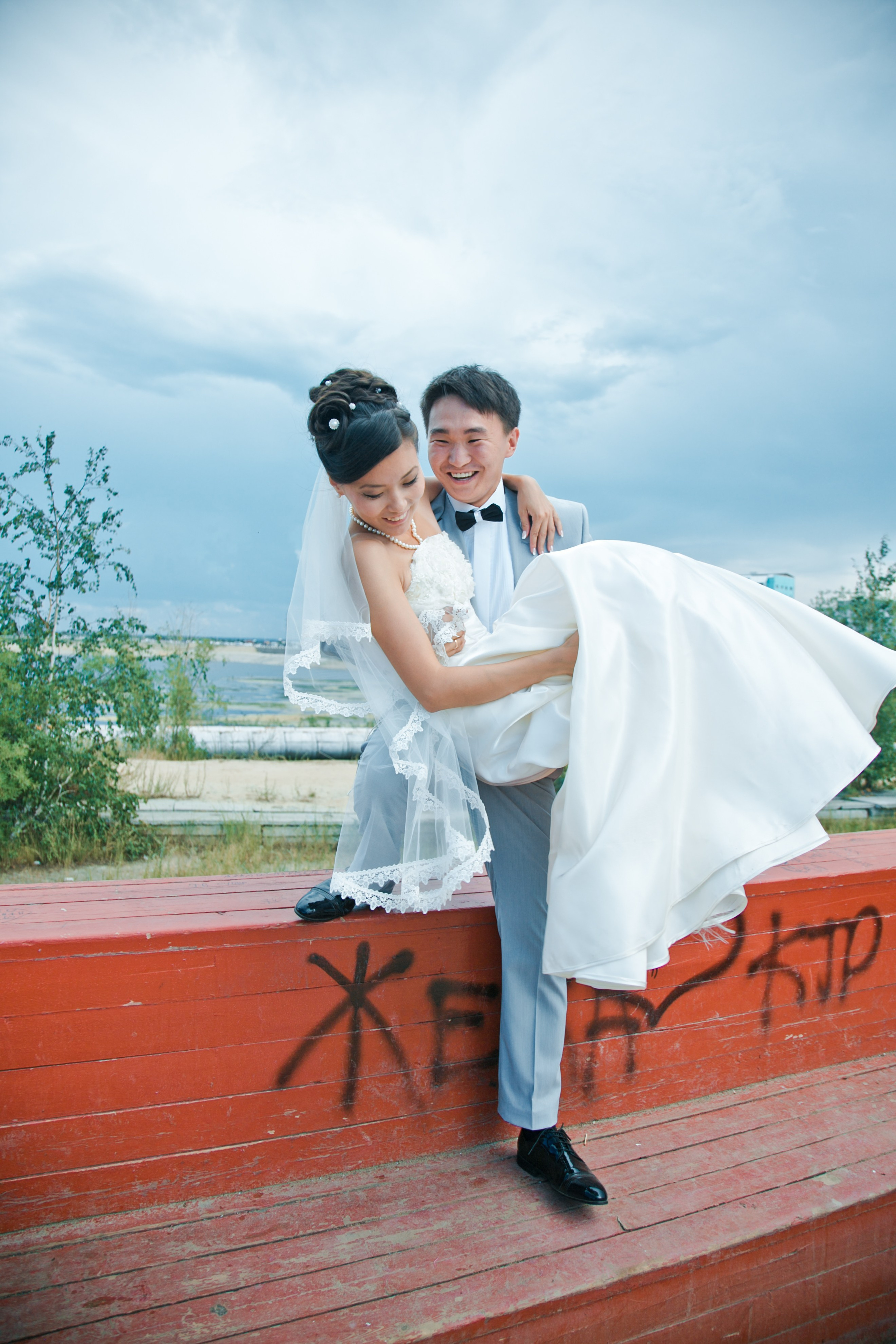 Летнее свадебное фото. Фотограф Надежда Куин, Якутск