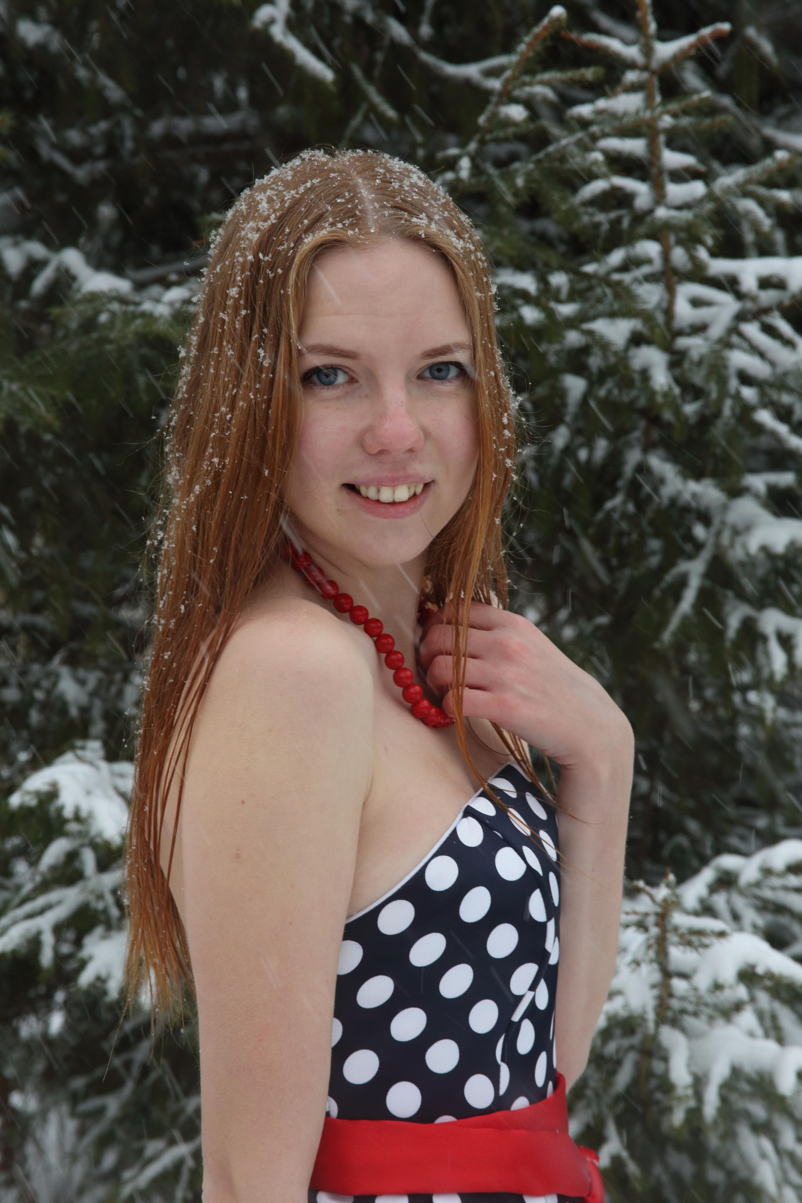 Зимние фотосессии. Фотограф Пермь. Фотосессия в фотостудии Перми и на свежем воздухе