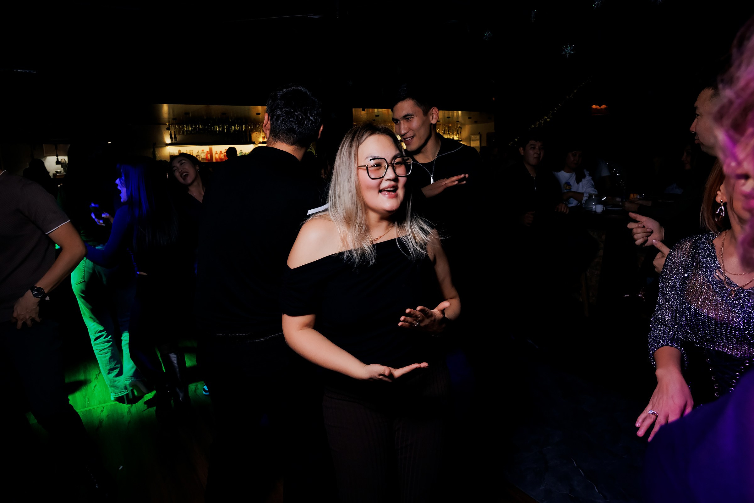 Chechil Pub на Жарокова-Chechil Жарокова. Репортажный фотограф в Алматы Каюпов Сержан