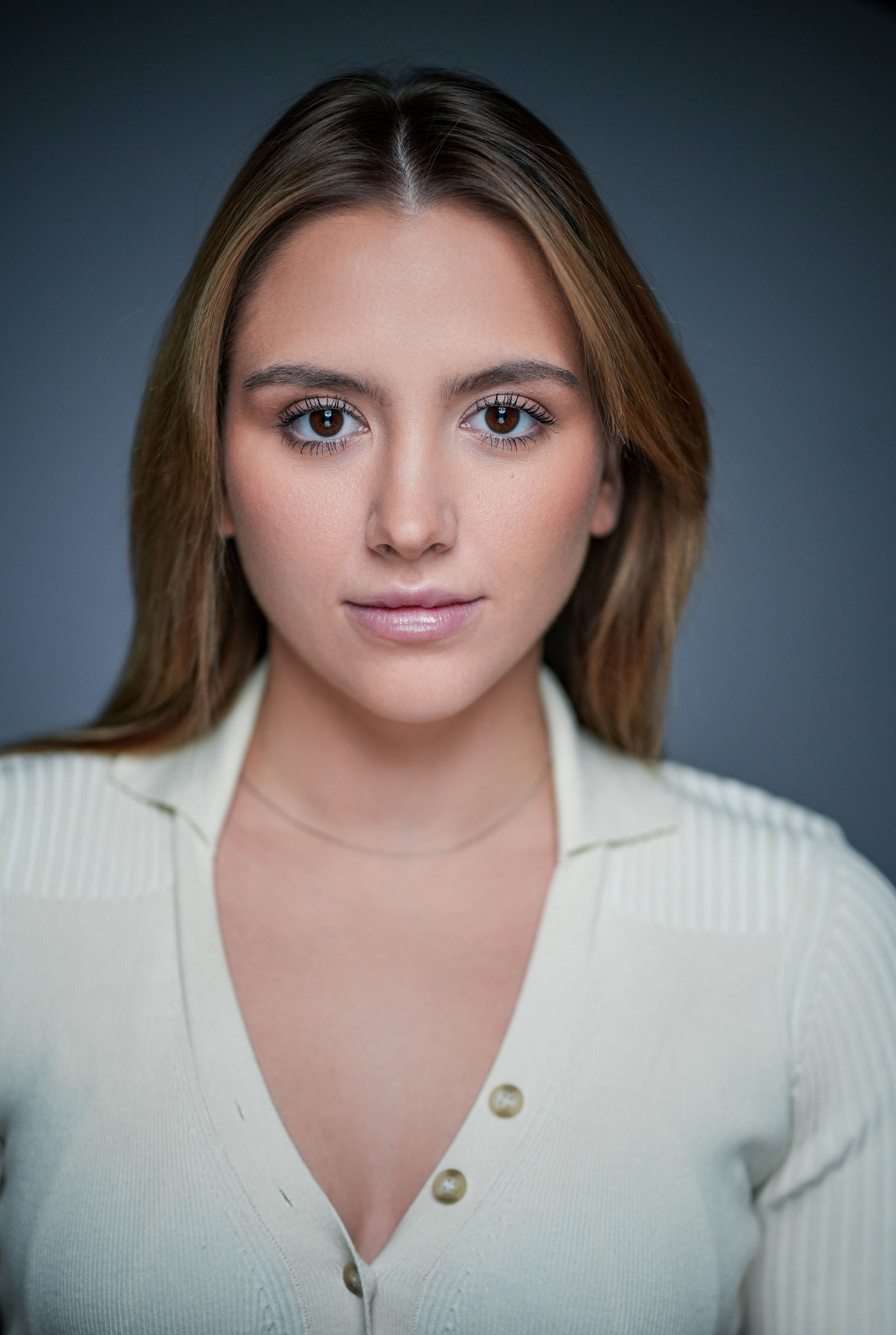 Актриса Алина Юнусова. Портретная съемка в Москве, студийный фотограф Игорь Фомин