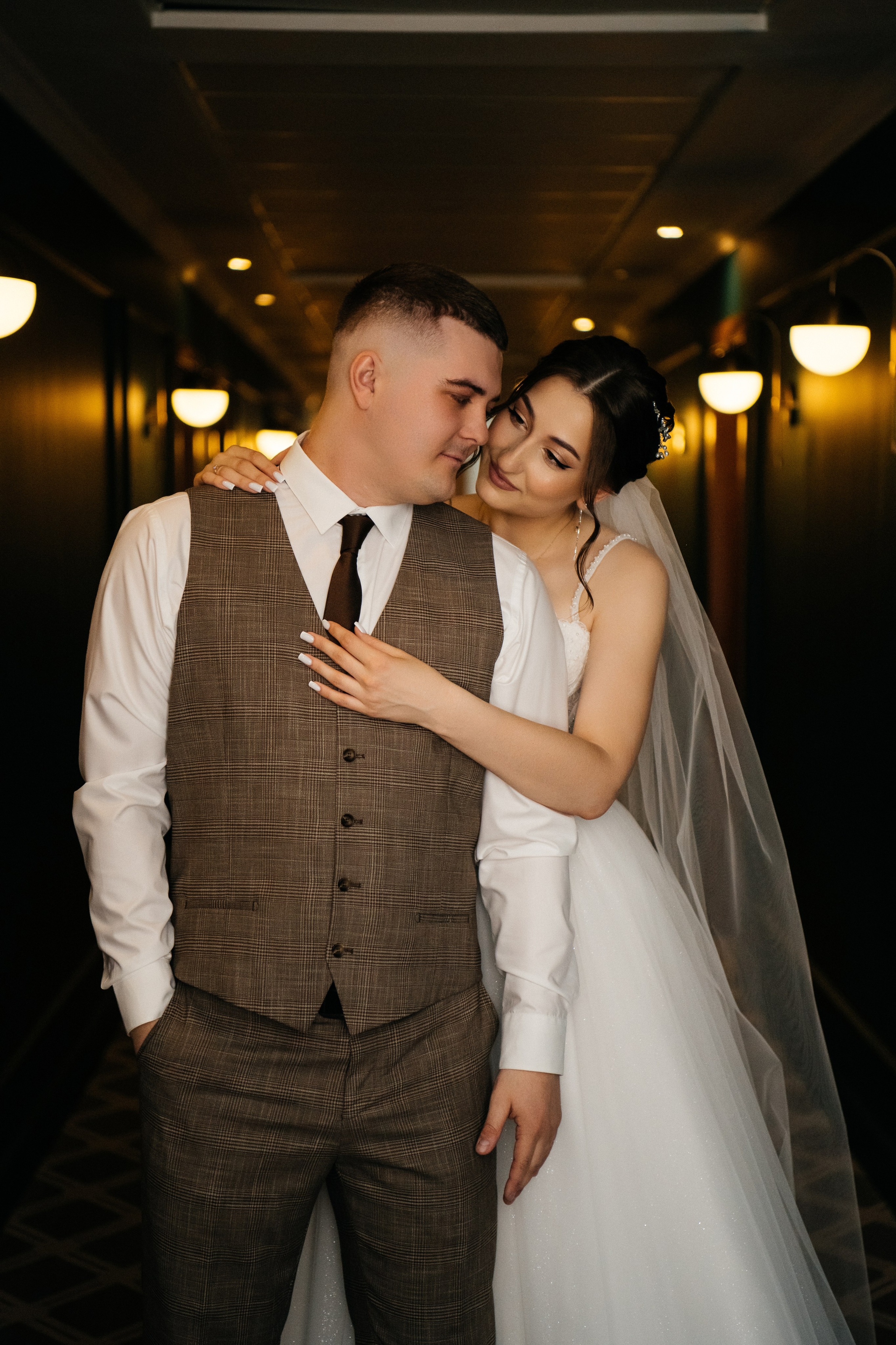 alt="Свадебная фотосессия в Барнауле. Свадебный фотограф Анна Глухова"