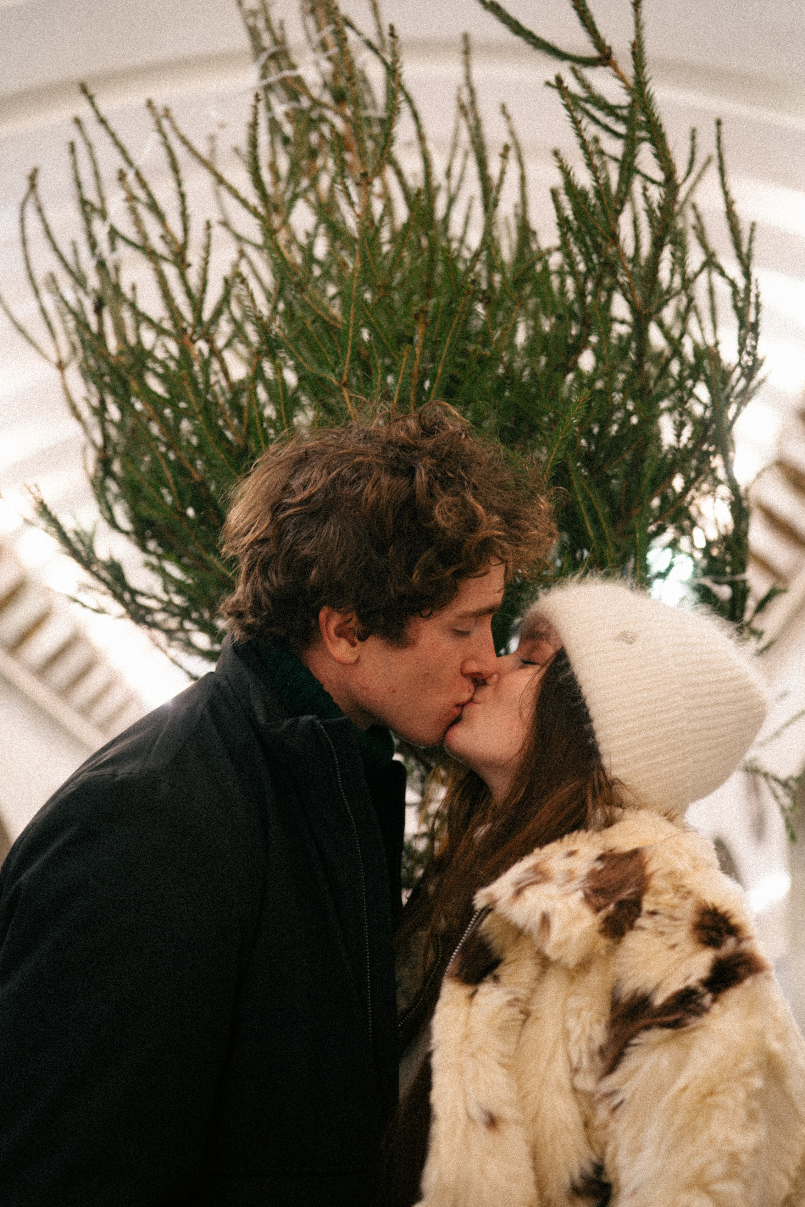 НОВОГОДНЯЯ ПРОГУЛКА ПАРЫ ПО ЧЕРНЫШЕВСКОЙ ПЕРЕД НОВЫМ ГОДОМ. Профессиональный фотограф, Санкт-Петербург — Виктория Богомолова