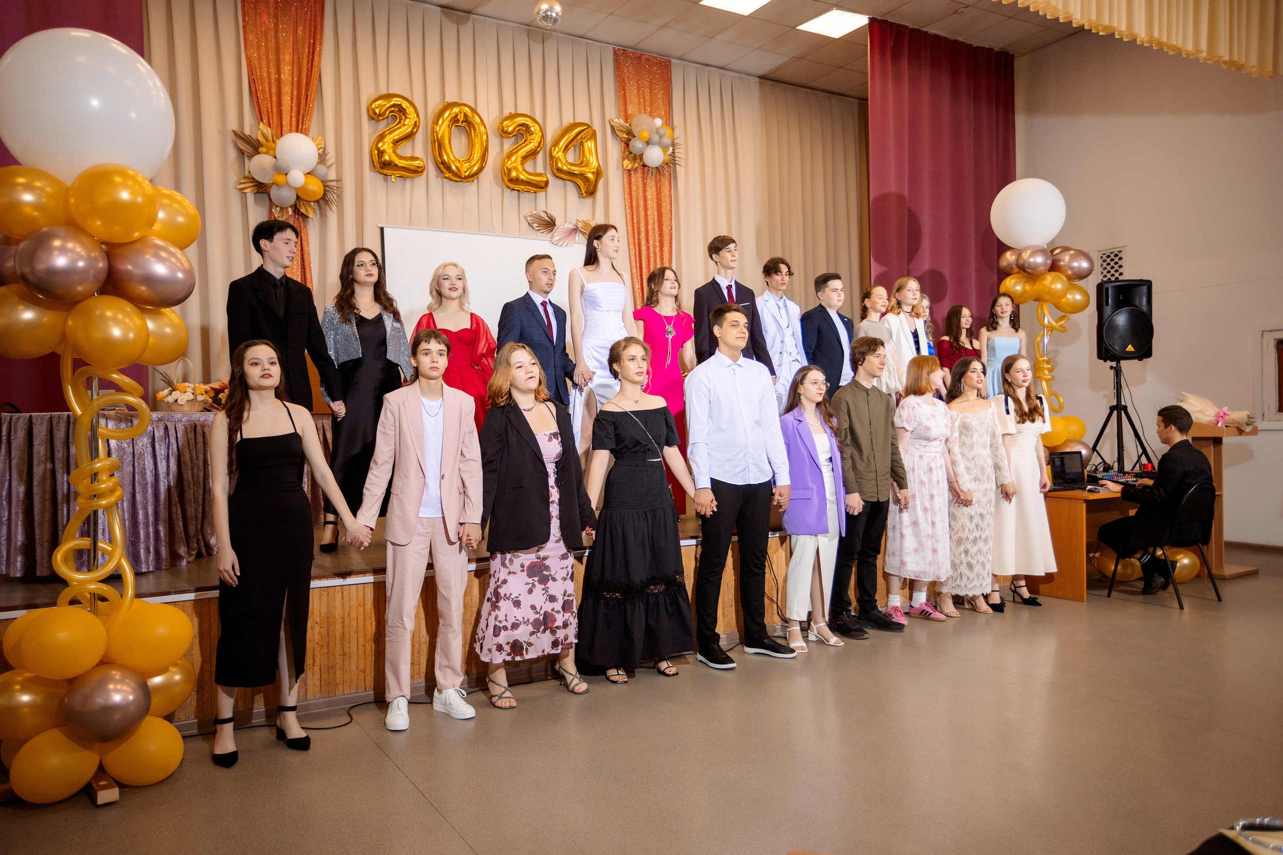 ВРУЧЕНИЕ АТТЕСТАТОВ: Пример. Все фото. Профессиональный фотограф в Ижевске Леша Петров