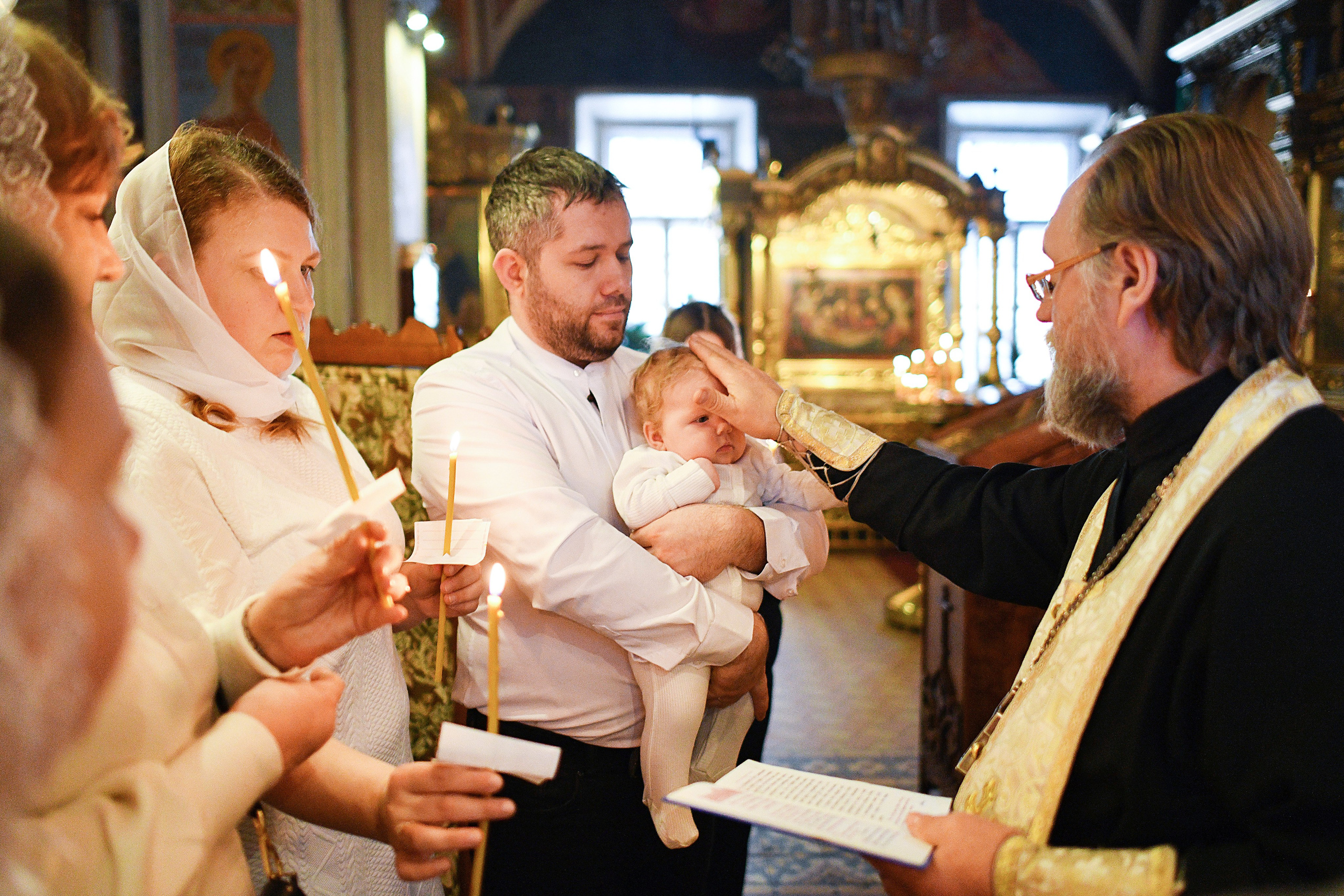 Крещение Анны. Храм Зосимы и Савватия. Гольяново. Свадебный и портретный фотограф в Москве Галина Борисова