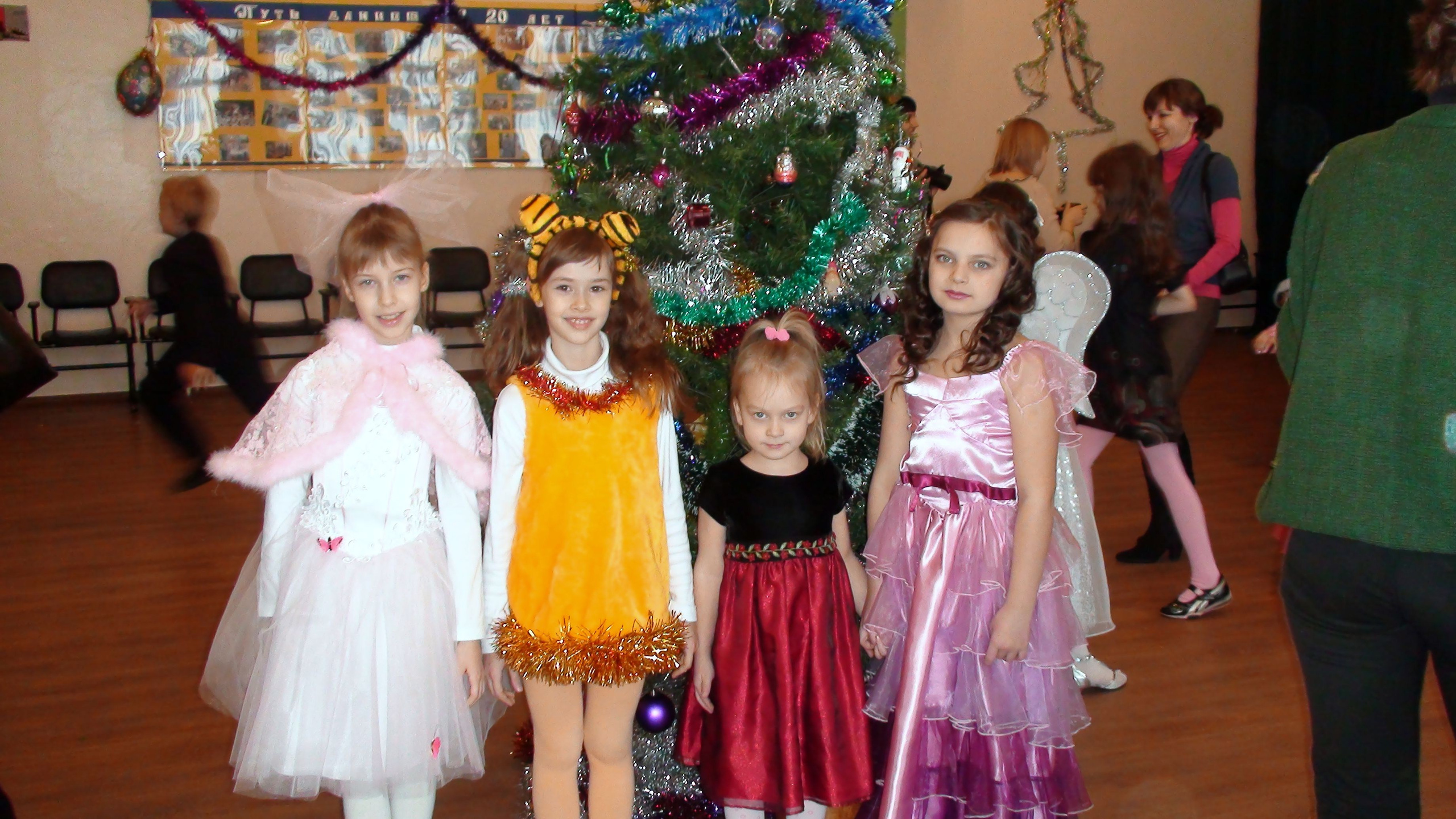 28.12.2009 Школьная Елка. Семейный, Свадебный фотограф СПБ Питер— Романова Екатерина