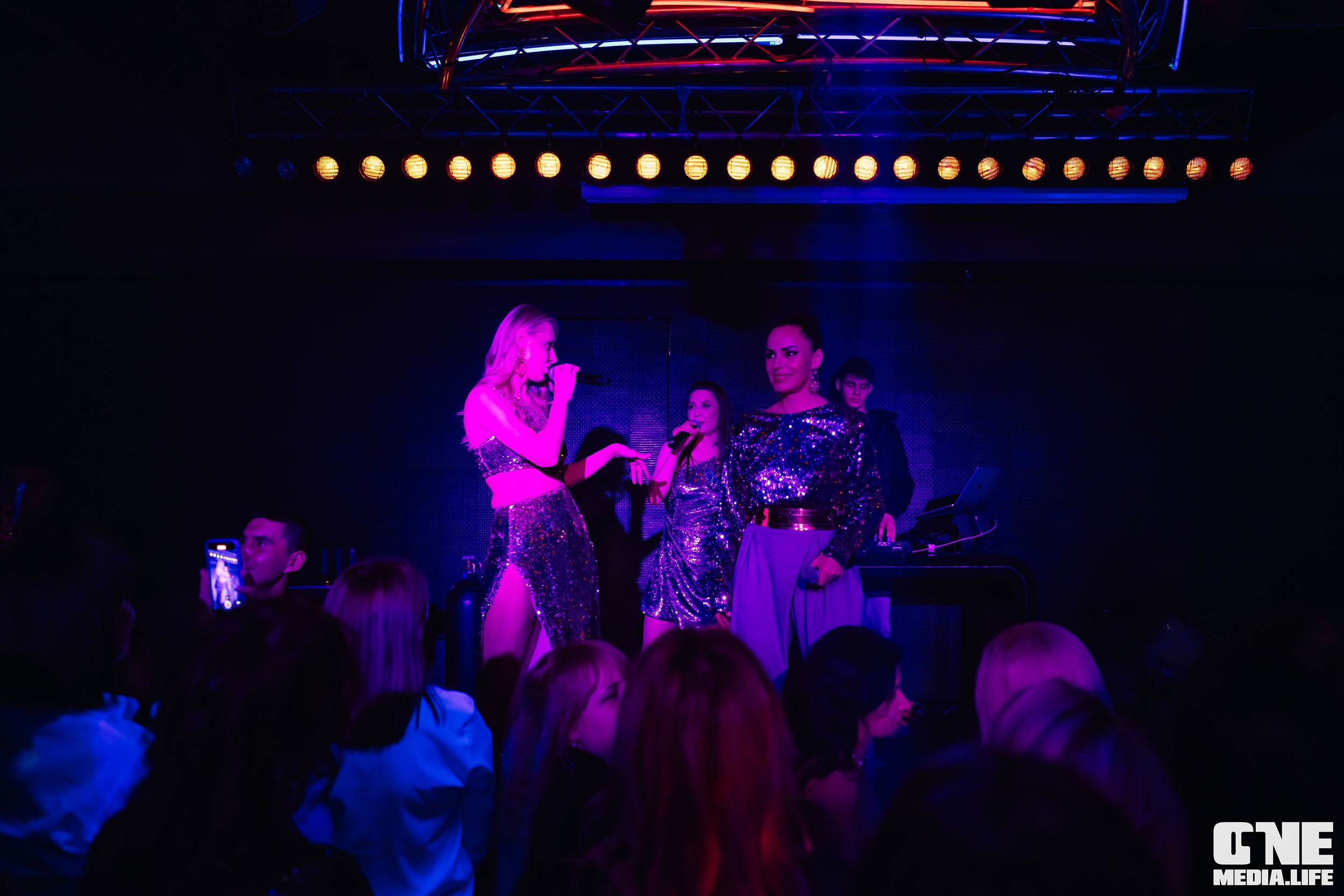 Концерт группы стрелки в Планете 13 апреля. One Media Life: фоторепортажи, фотоотчеты с мероприятий и заведений
