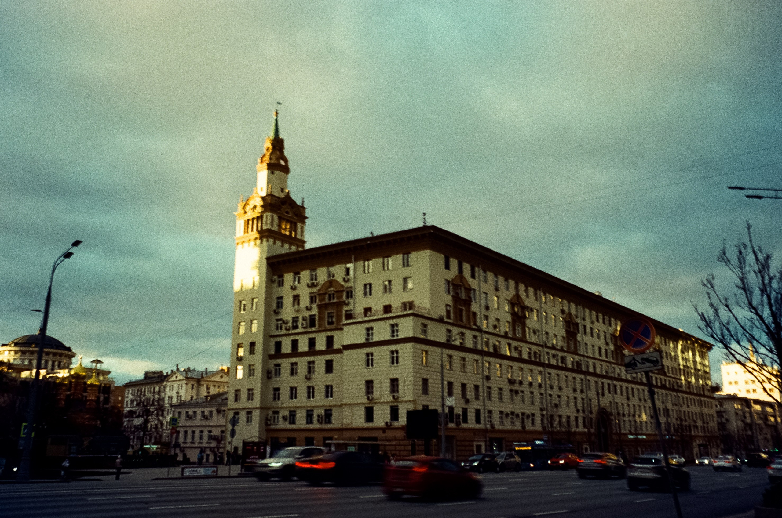 Малая Грузинская, Садовое, Петровка / Voigtlander BESSA-T — Ultron 28 mm f/2 / SFL 500T