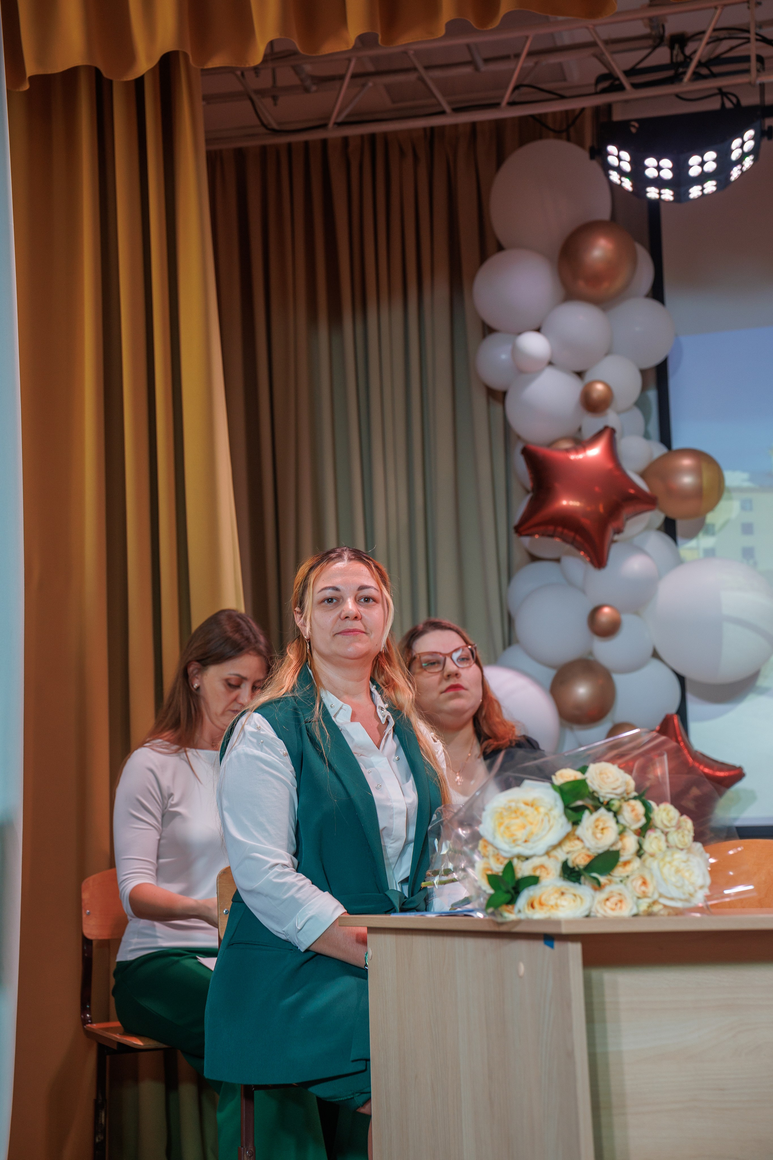 Вручение аттестатов. Свадебный и семейный фотограф в Новосибирске Ирина Дорошкова