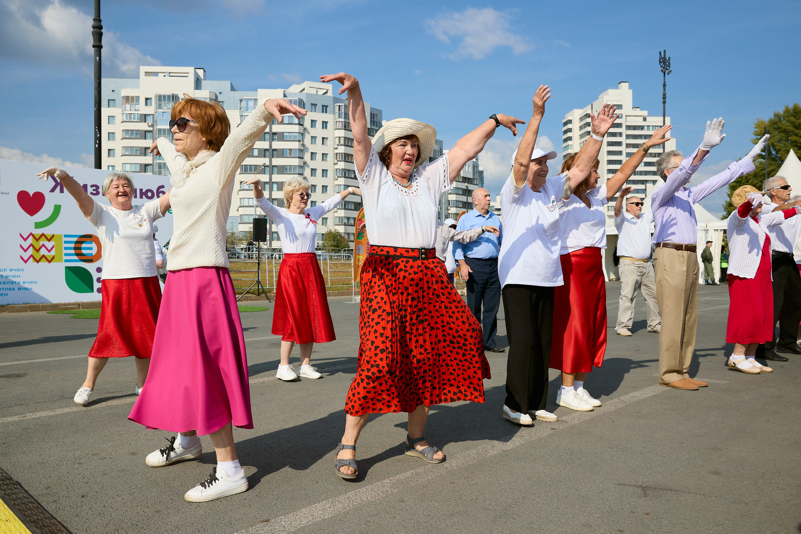 Фестиваль ЖИЗНЕЛЮБ. Мое имя Раиль. Я репортажный фотограф в Казани, так же мой любимый жанр — свадебный фотограф