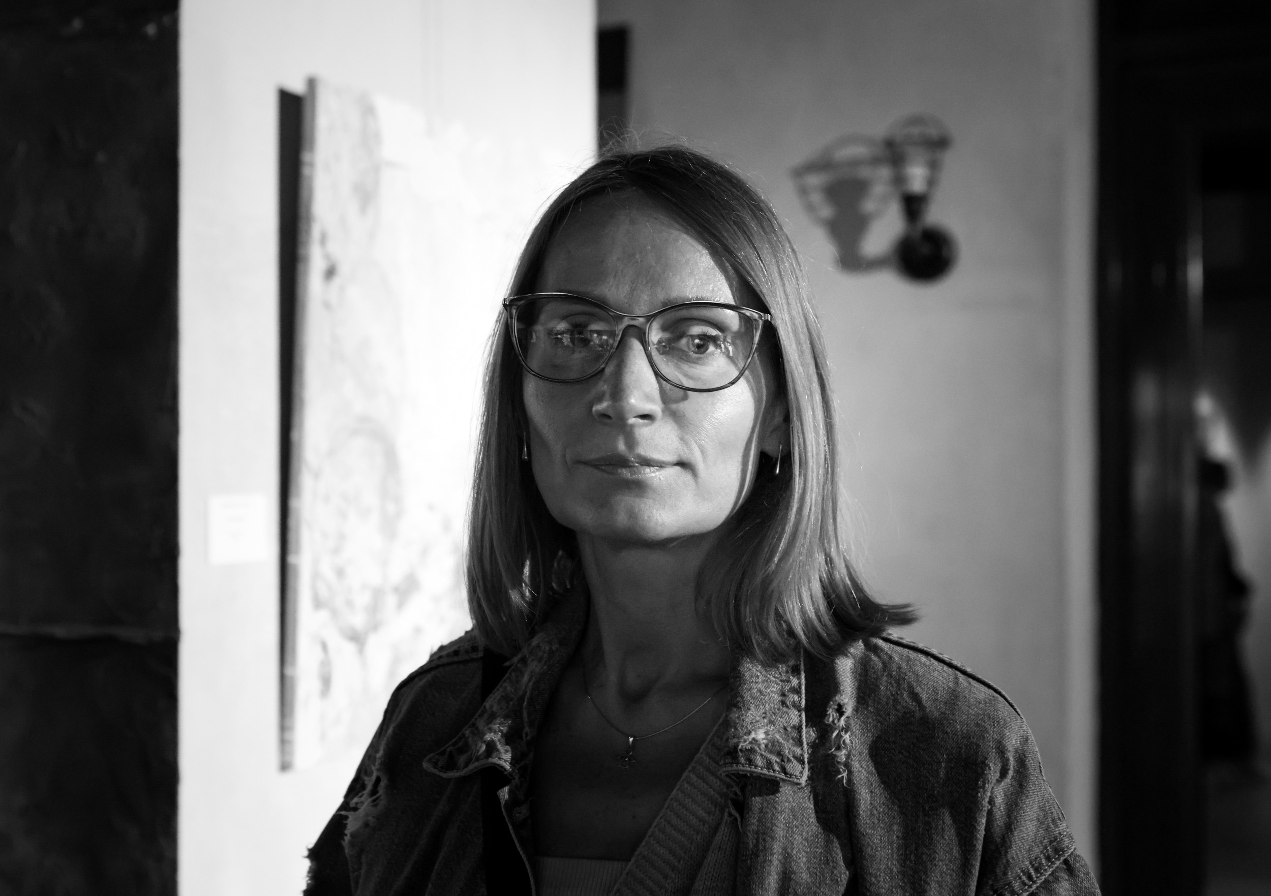 Художественная выставка Артели " ПОЛНЫЙ БРЮТ 66» в галерее ARTMAISON. Reportage, architectural, fine art photographer Lena Melnikova in Moscow