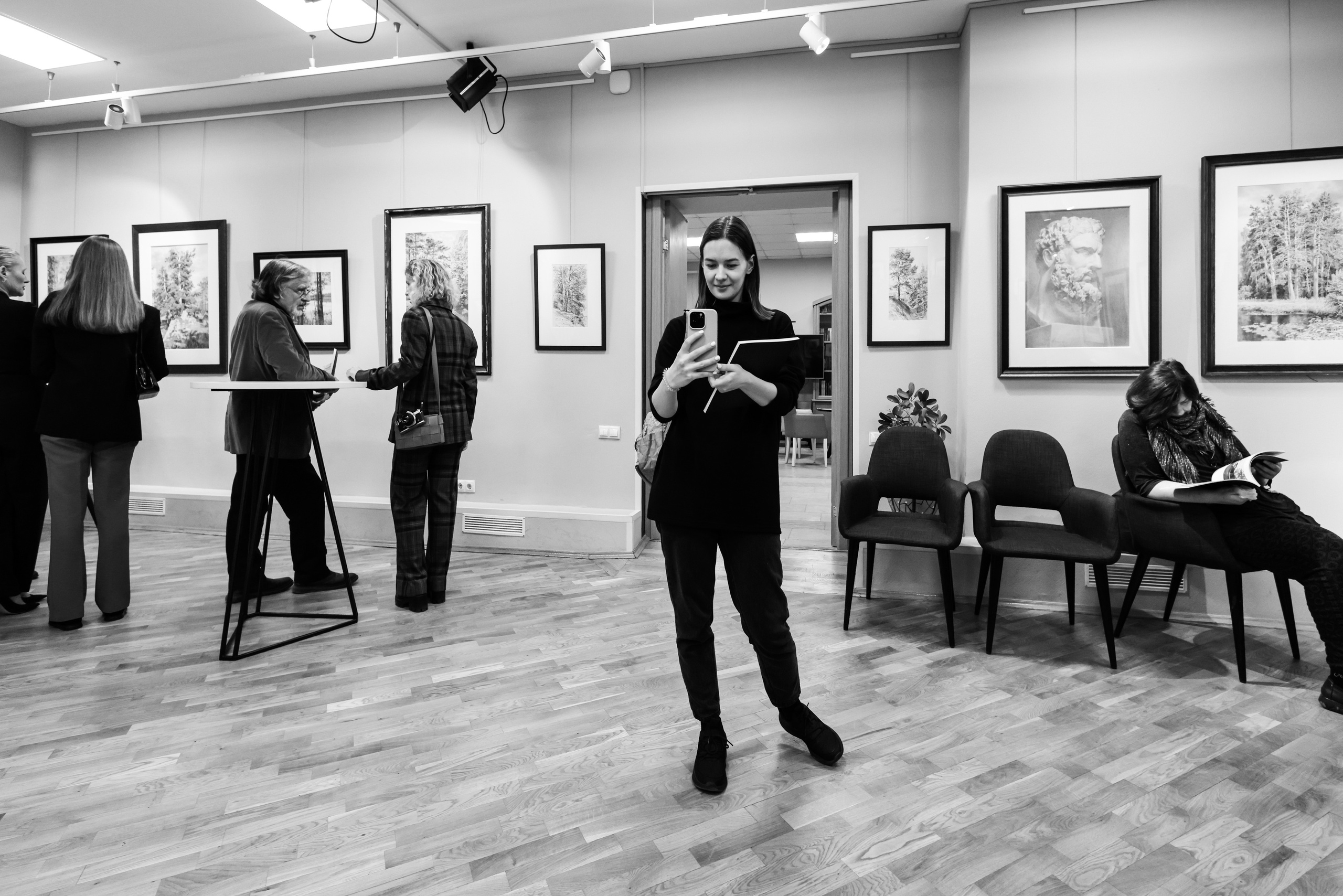 ГРАФИЧЕСКИЙ ВАВИЛОН Геннадия Овчаренко. Reportage, architectural, fine art photographer Lena Melnikova in Moscow