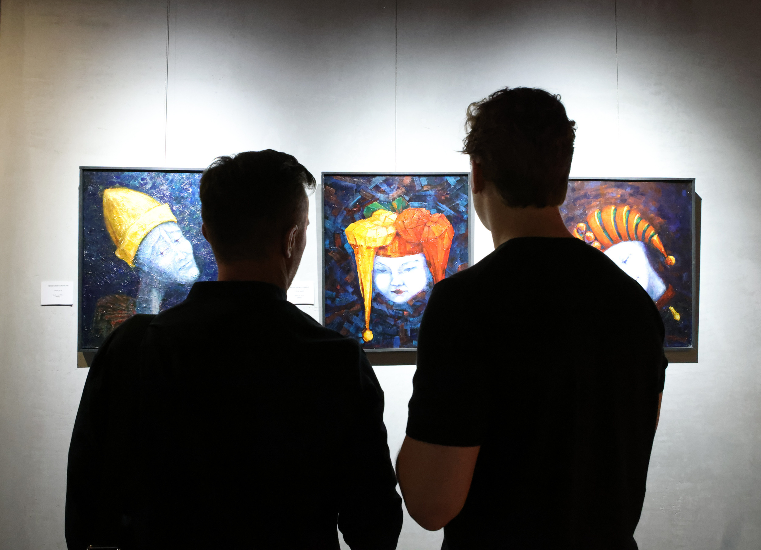 Художественная выставка Артели " ПОЛНЫЙ БРЮТ 66» в галерее ARTMAISON. Reportage, architectural, fine art photographer Lena Melnikova in Moscow