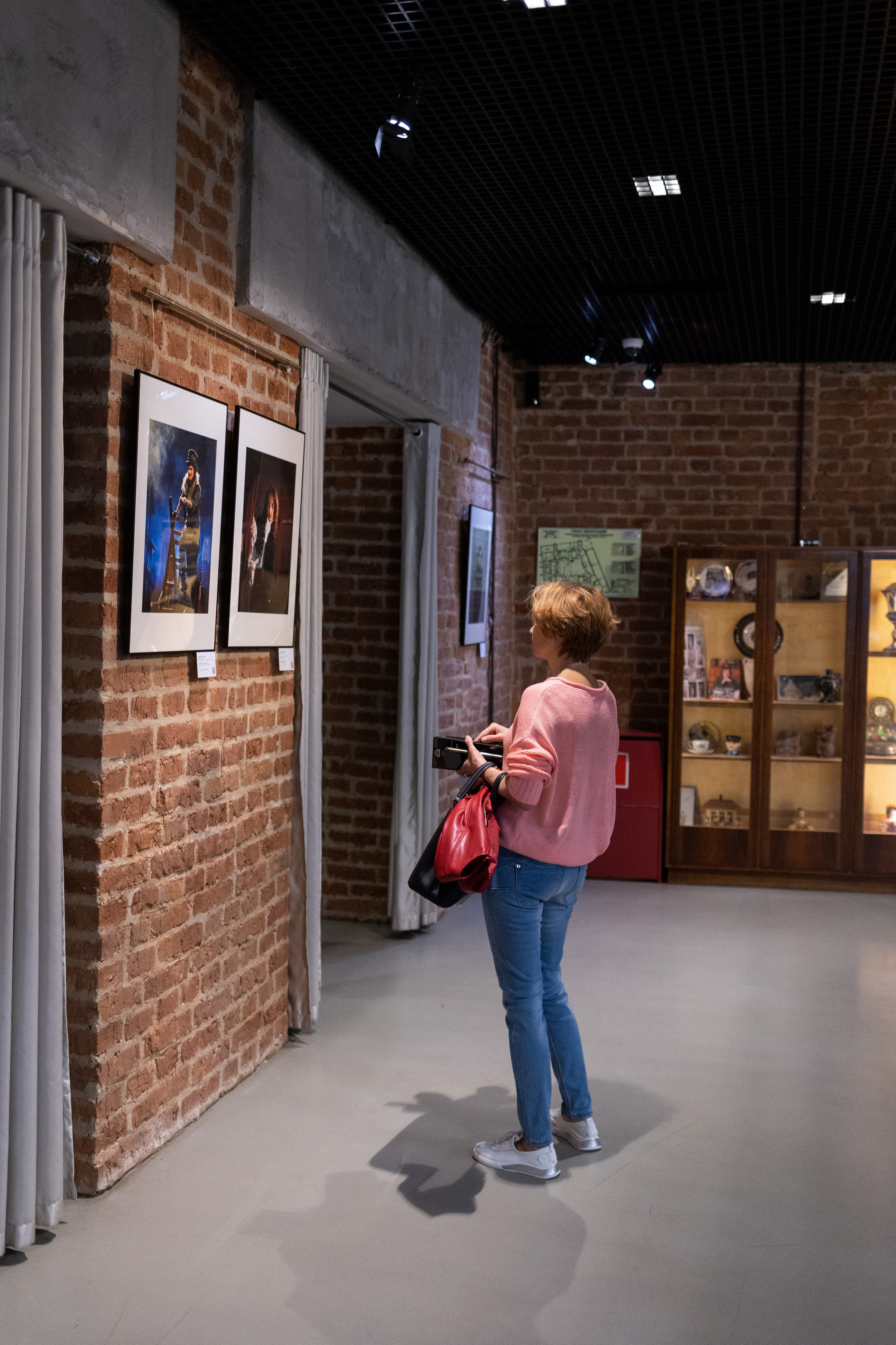 ТЕАТРАЛЬНАЯ ФОТОГРАФИЯ.Вне ракурса. Reportage, architectural, fine art photographer Lena Melnikova in Moscow