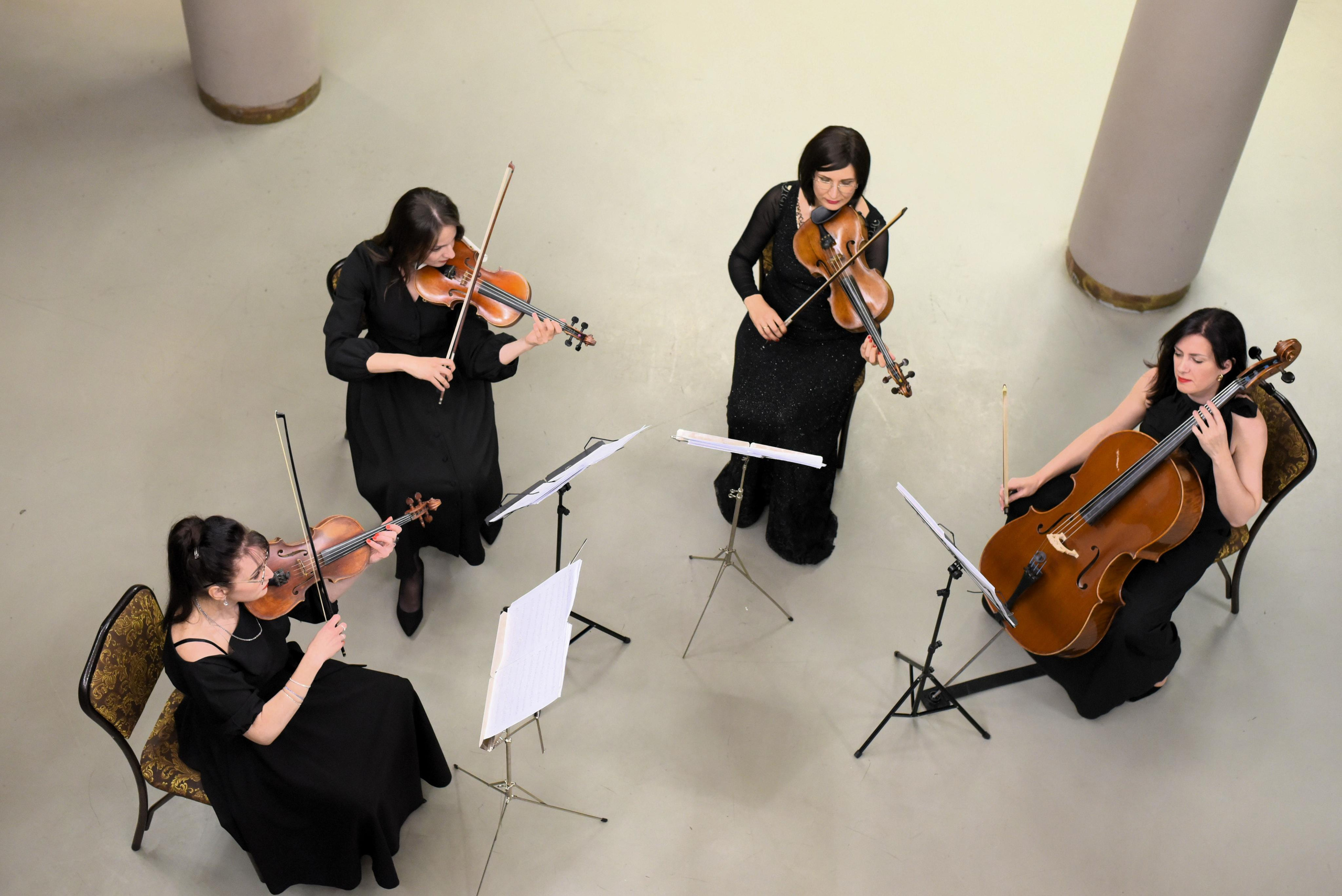 БАЛЕТ В ФОТОГРАФИЯХ.Стихи, написанные телом. Reportage, architectural, fine art photographer Lena Melnikova in Moscow